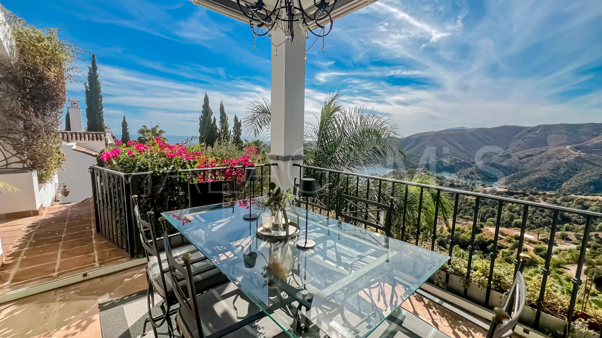 Buy villa in Sierra Blanca Country Club
