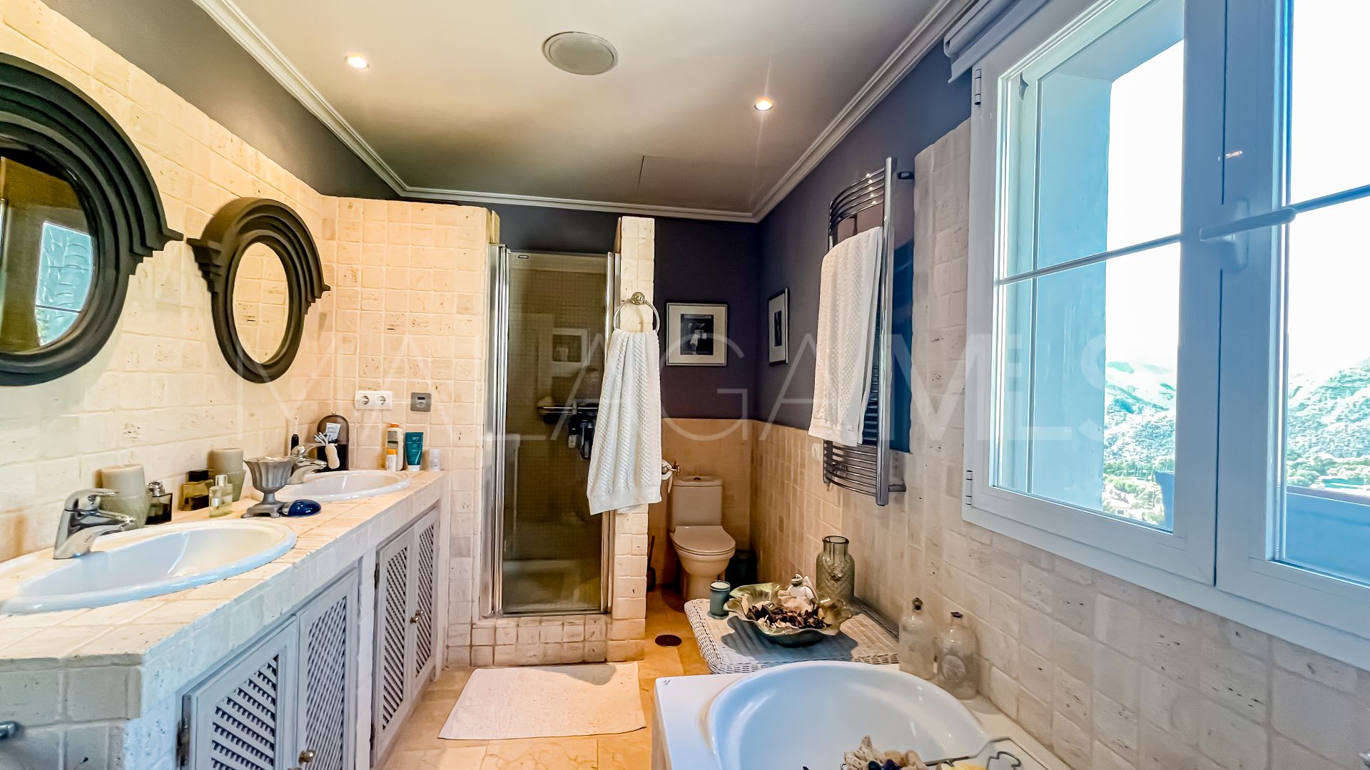 Buy villa in Sierra Blanca Country Club