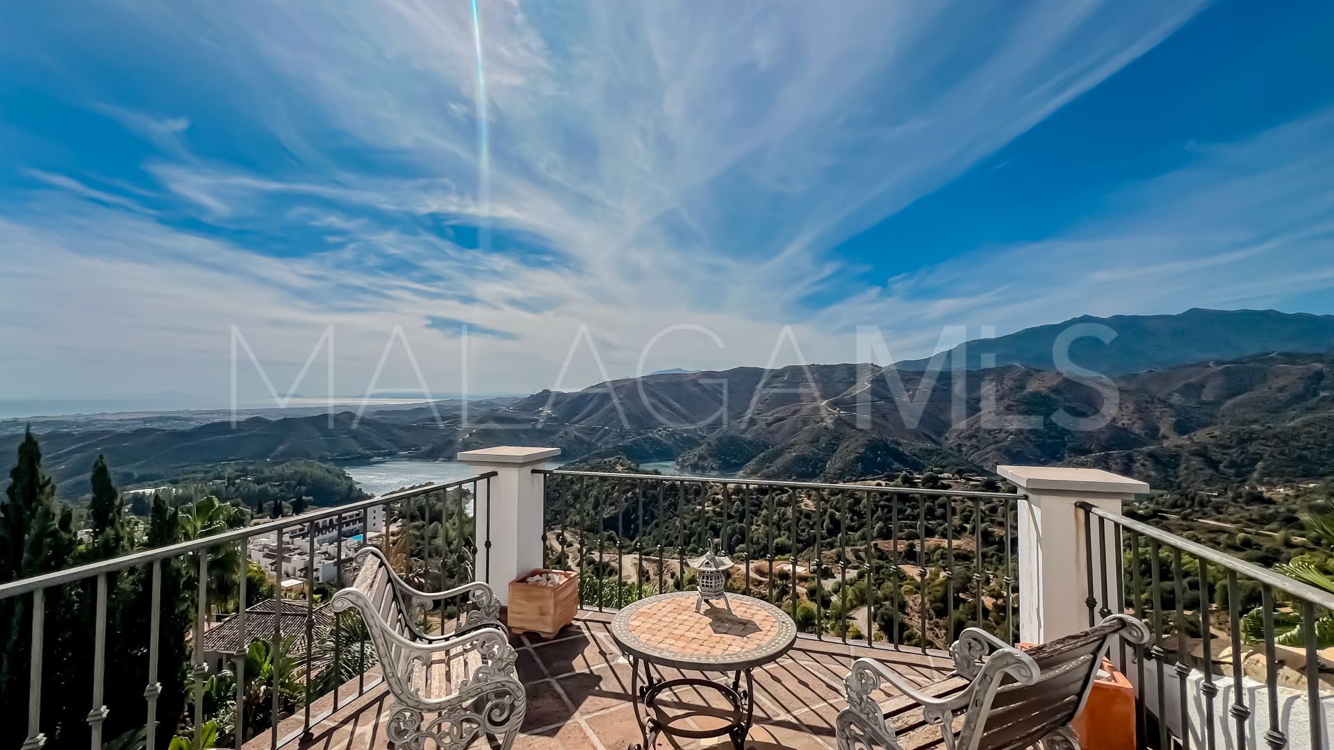 Buy villa in Sierra Blanca Country Club