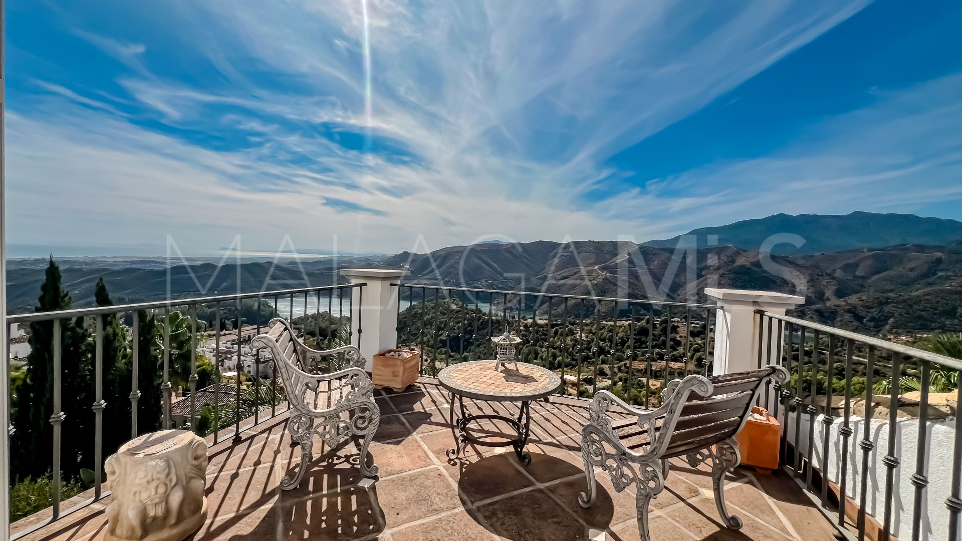 Buy villa in Sierra Blanca Country Club