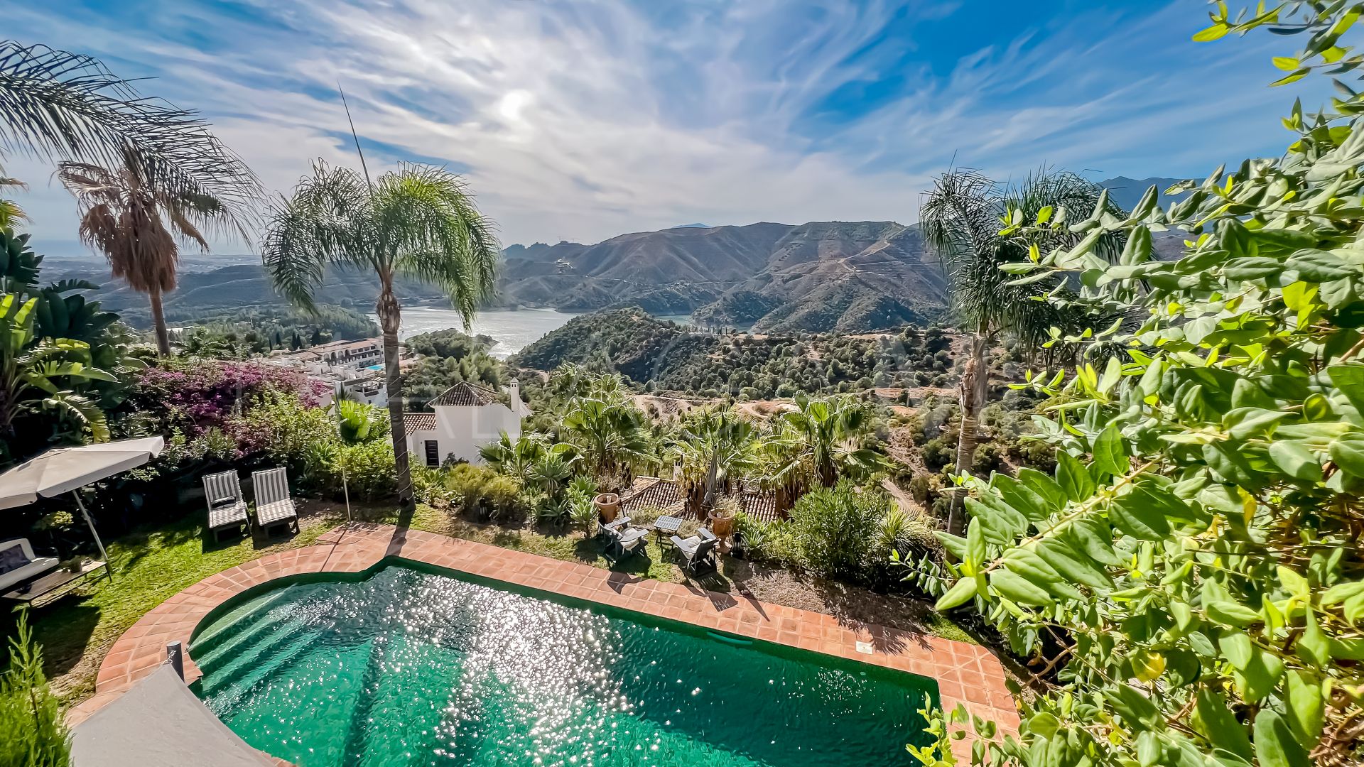 Buy villa in Sierra Blanca Country Club
