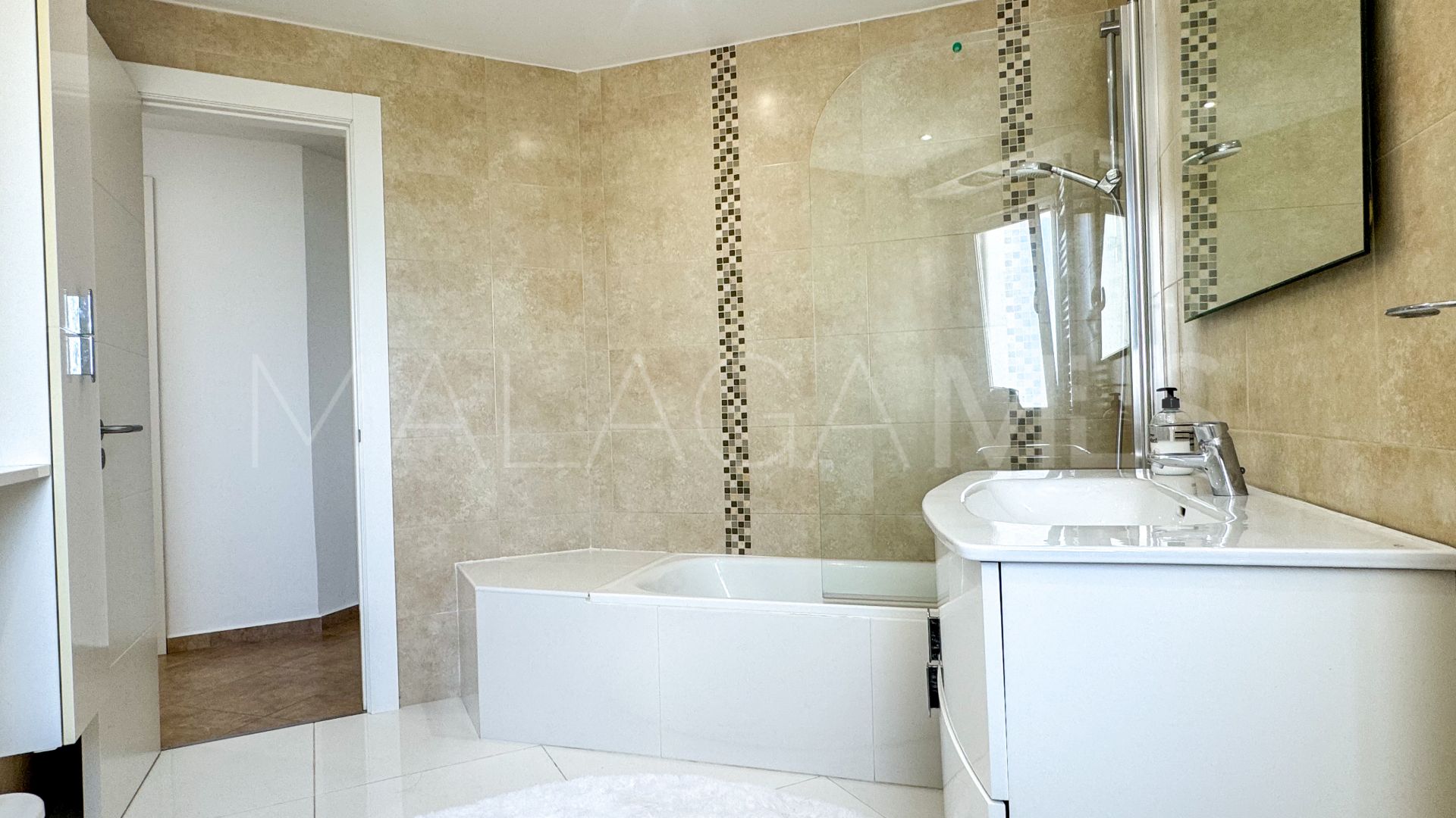 Villa for sale in Arena Beach