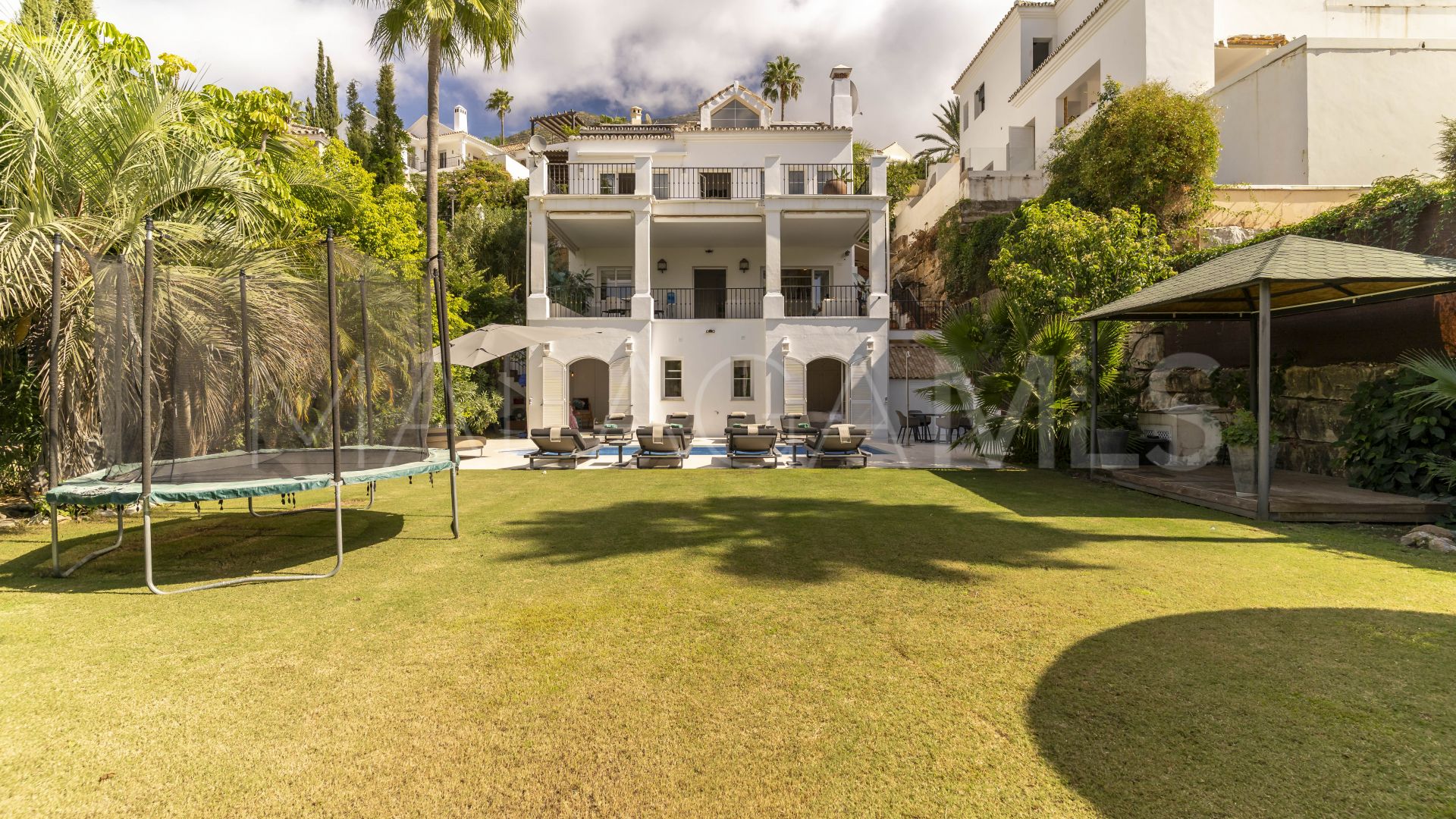 3 bedrooms house in Sierra Blanca Country Club for sale