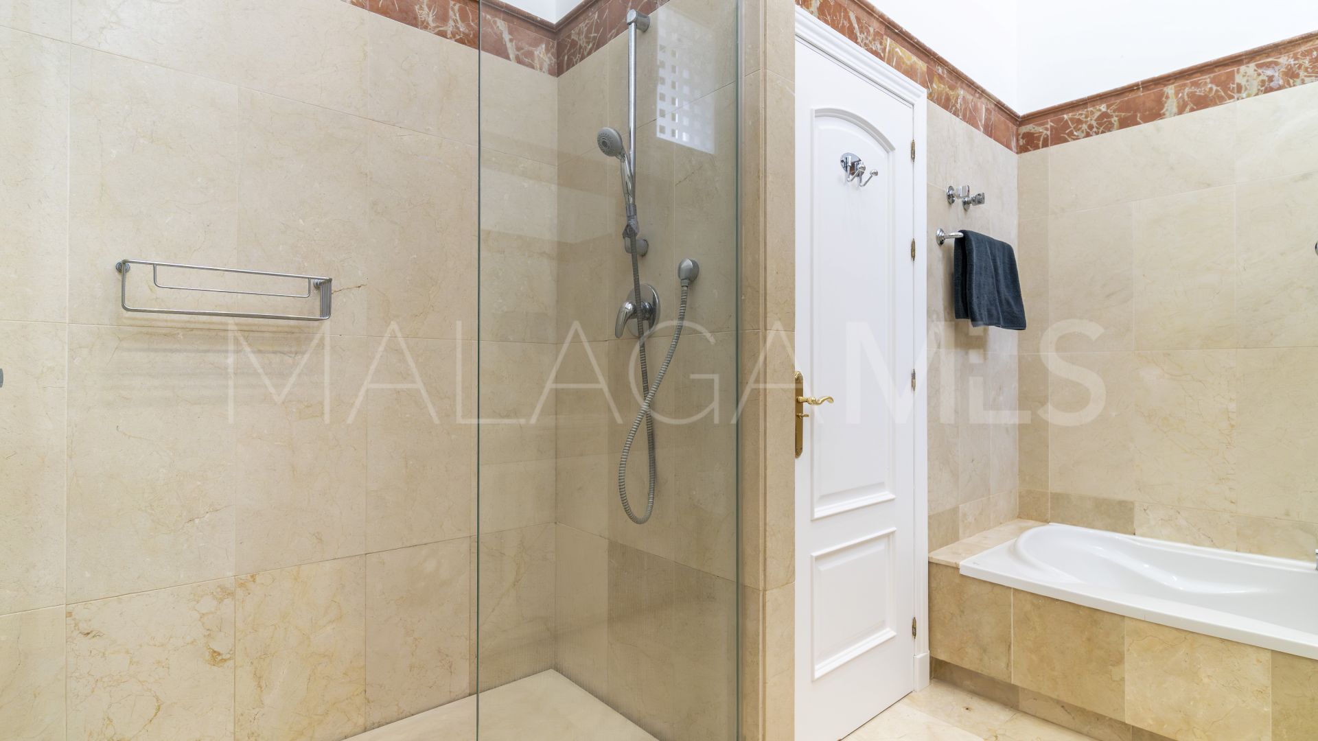 Haus for sale in Sierra Blanca Country Club