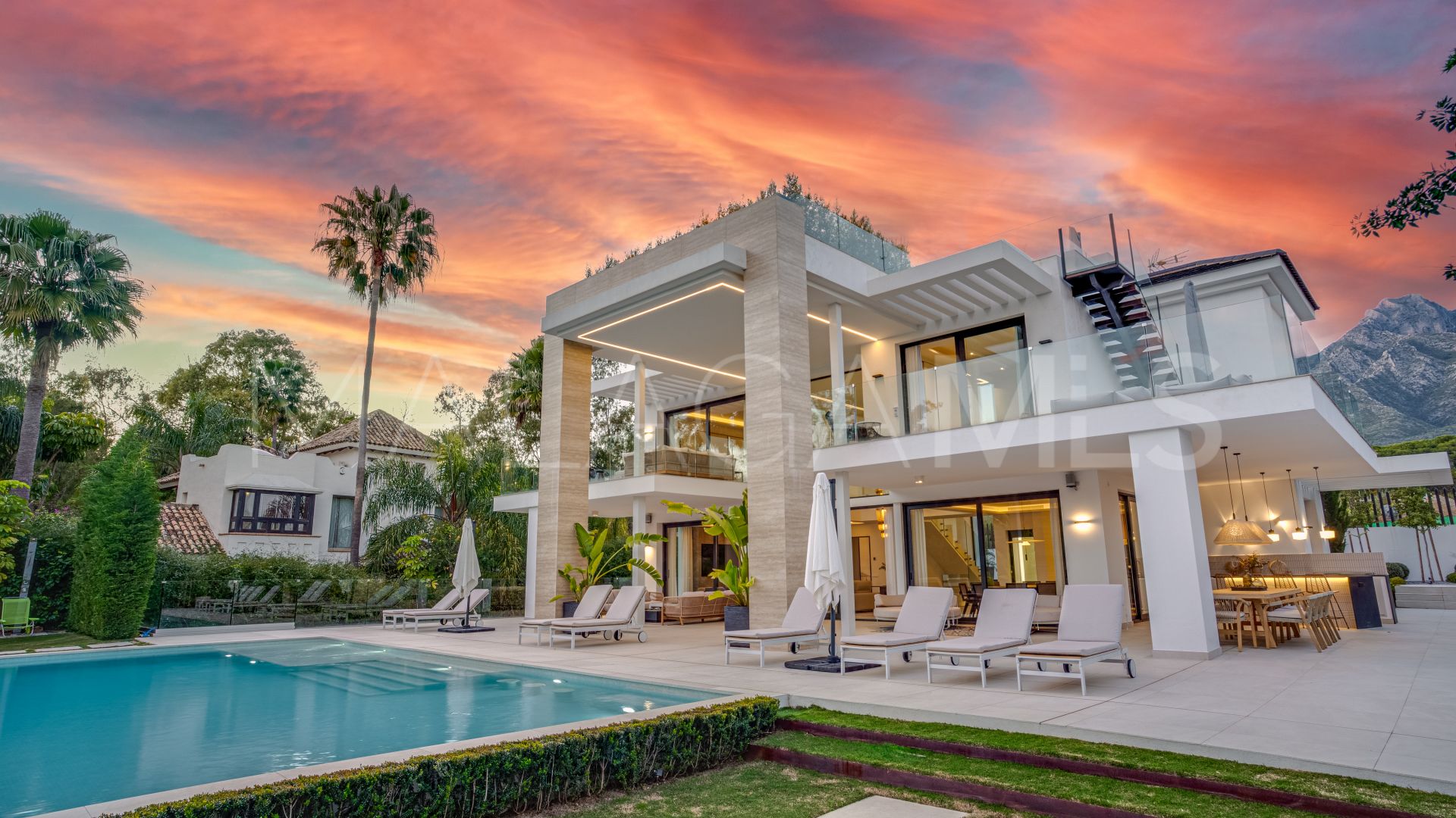 Villa for sale in Marbella Goldene Meile