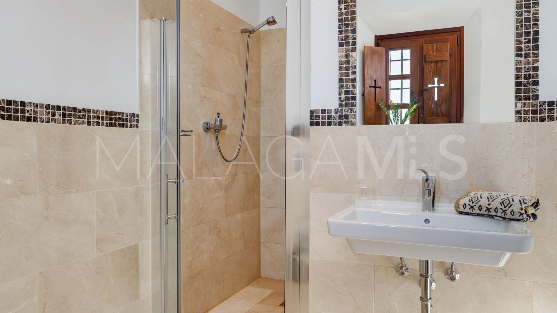 Cortijo for sale in Mollina