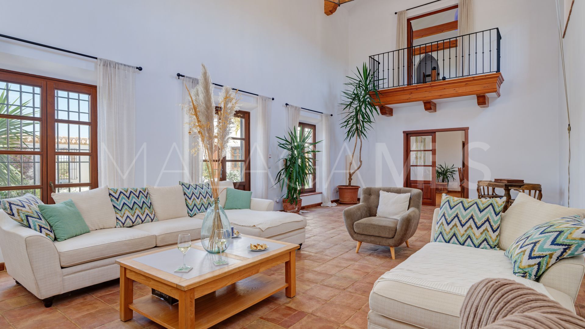 Cortijo for sale in Mollina