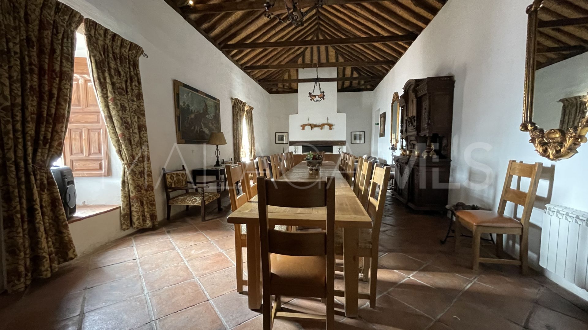 Cortijo for sale in Mollina