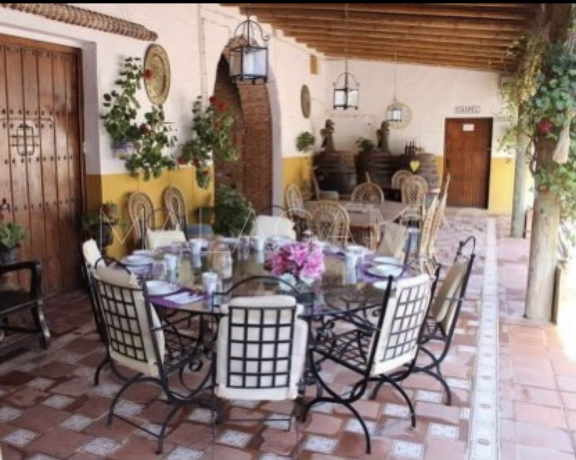 Cortijo for sale in Mollina