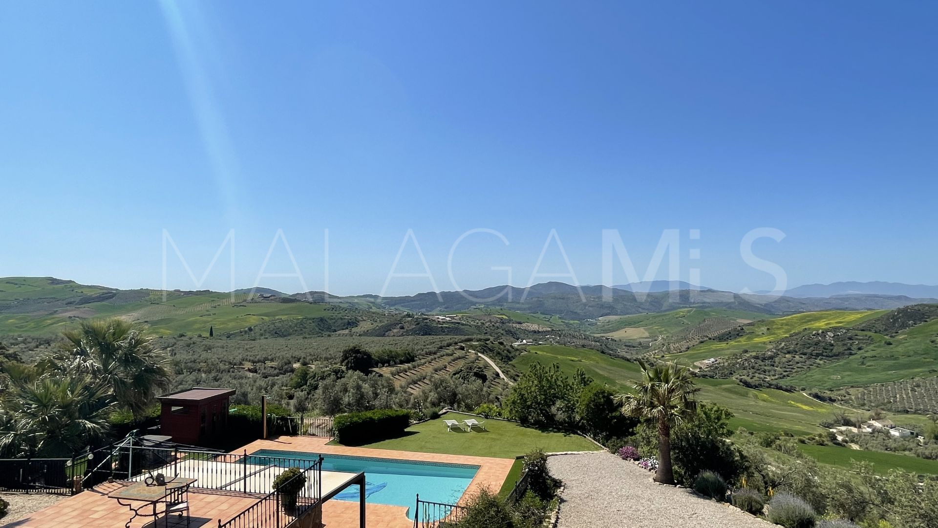 Villa for sale in Villanueva de la Concepción