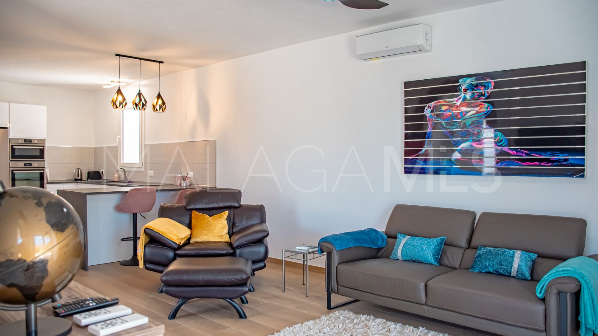 Villa for sale in Estepona Golf