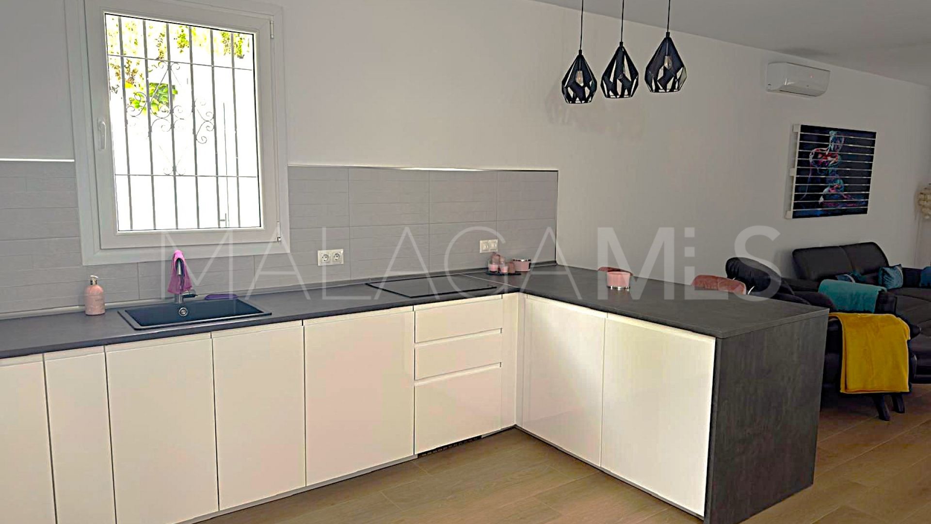 Villa for sale in Estepona Golf