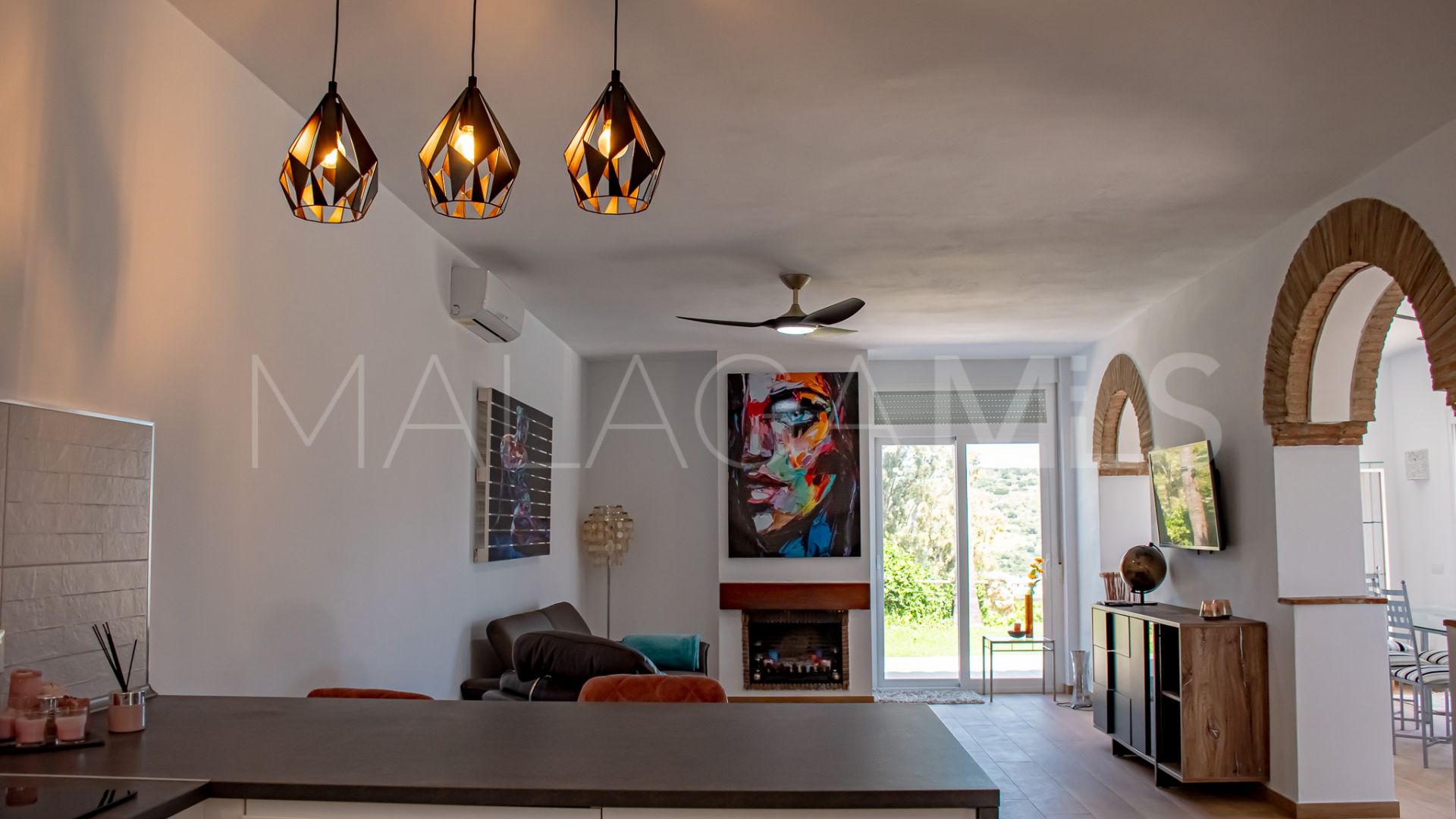 Villa for sale in Estepona Golf
