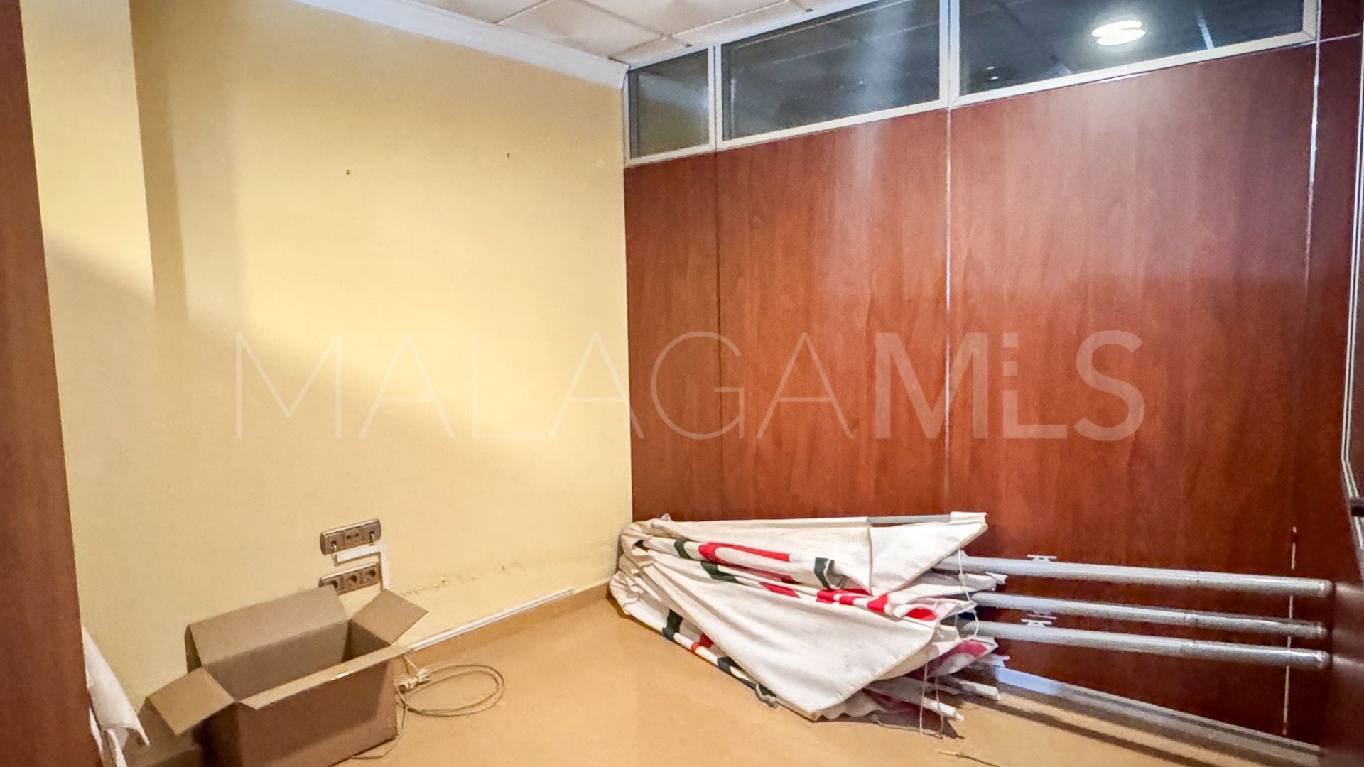 For sale office in Mollina