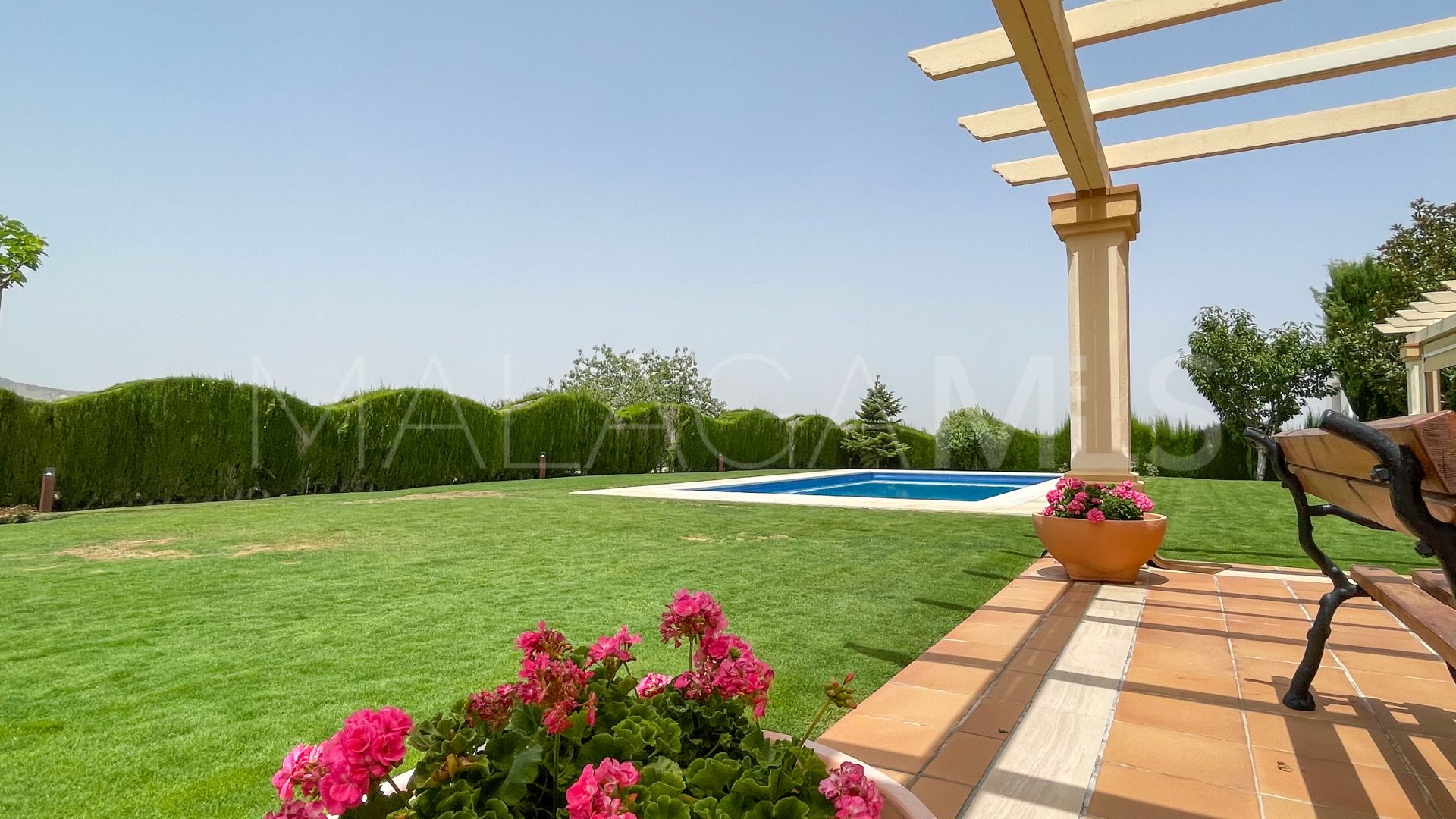 Villa for sale in Antequera