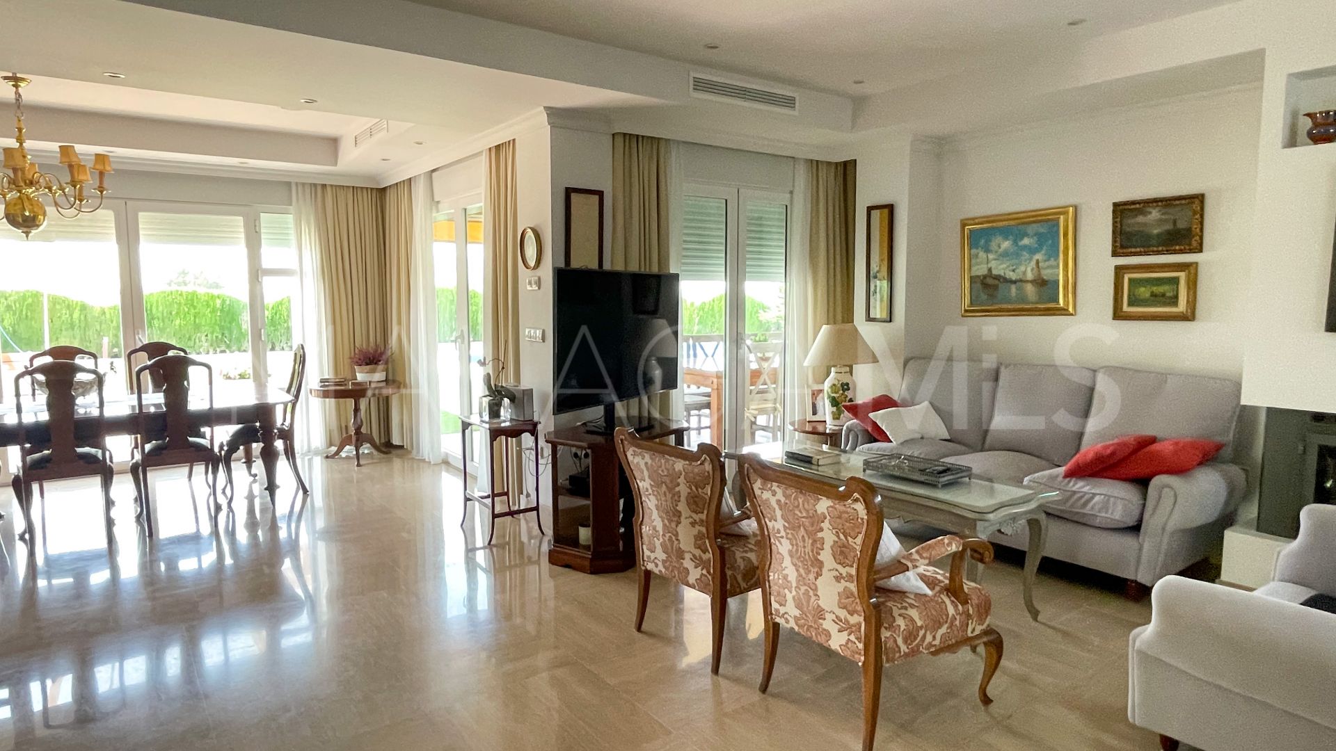 Villa for sale in Antequera