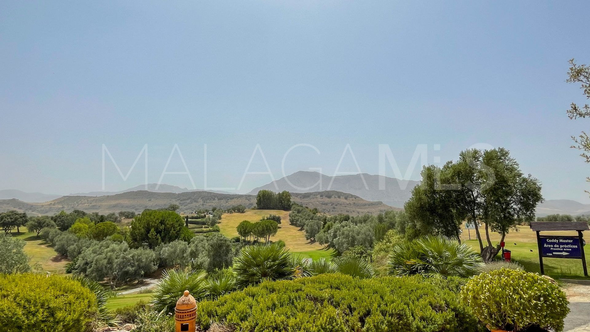 Villa for sale in Antequera