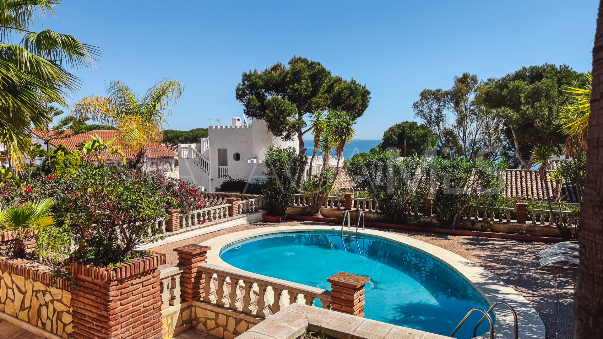Villa for sale in Cala de Mijas