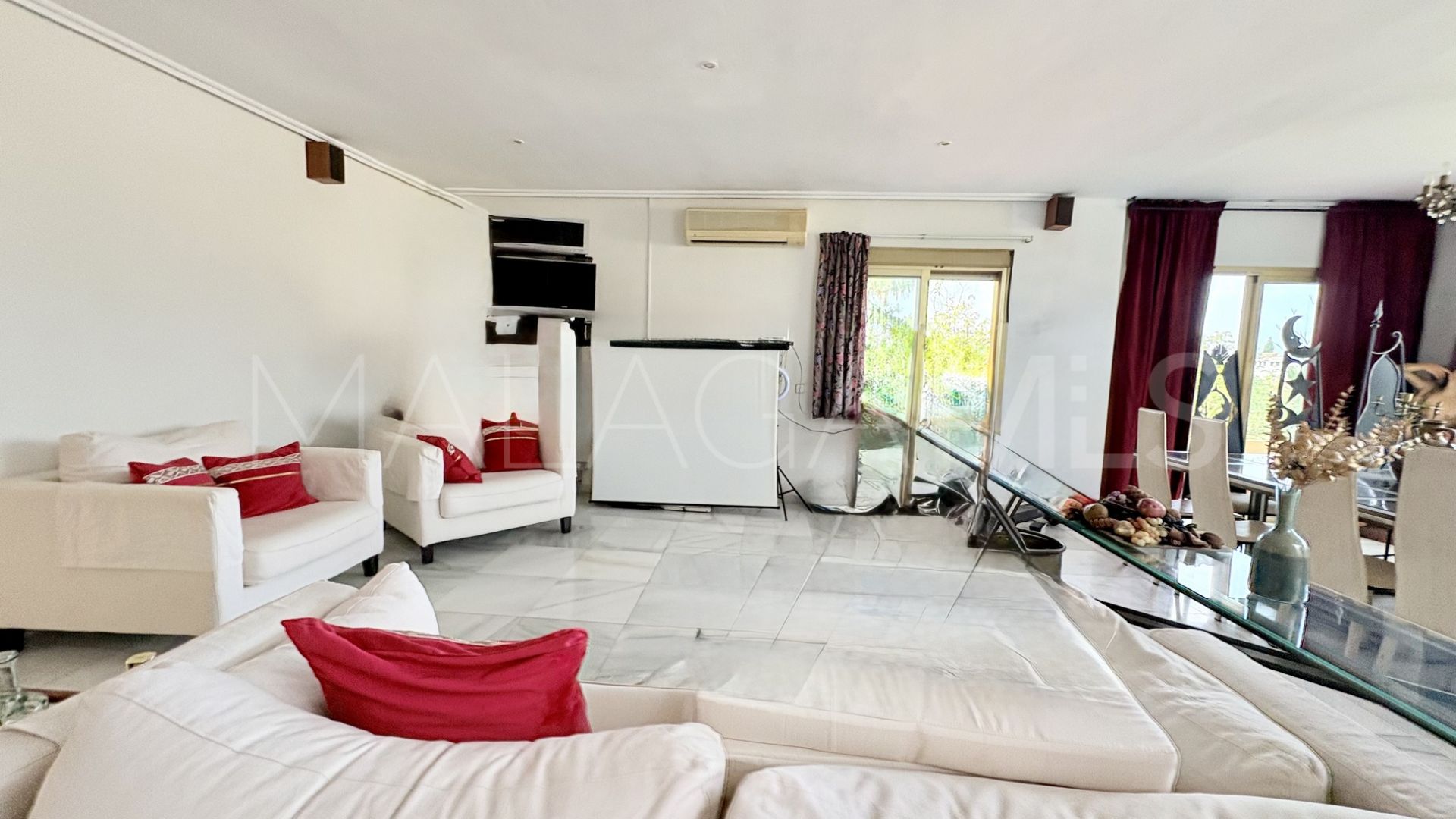 Se vende villa de 9 bedrooms in El Rosario