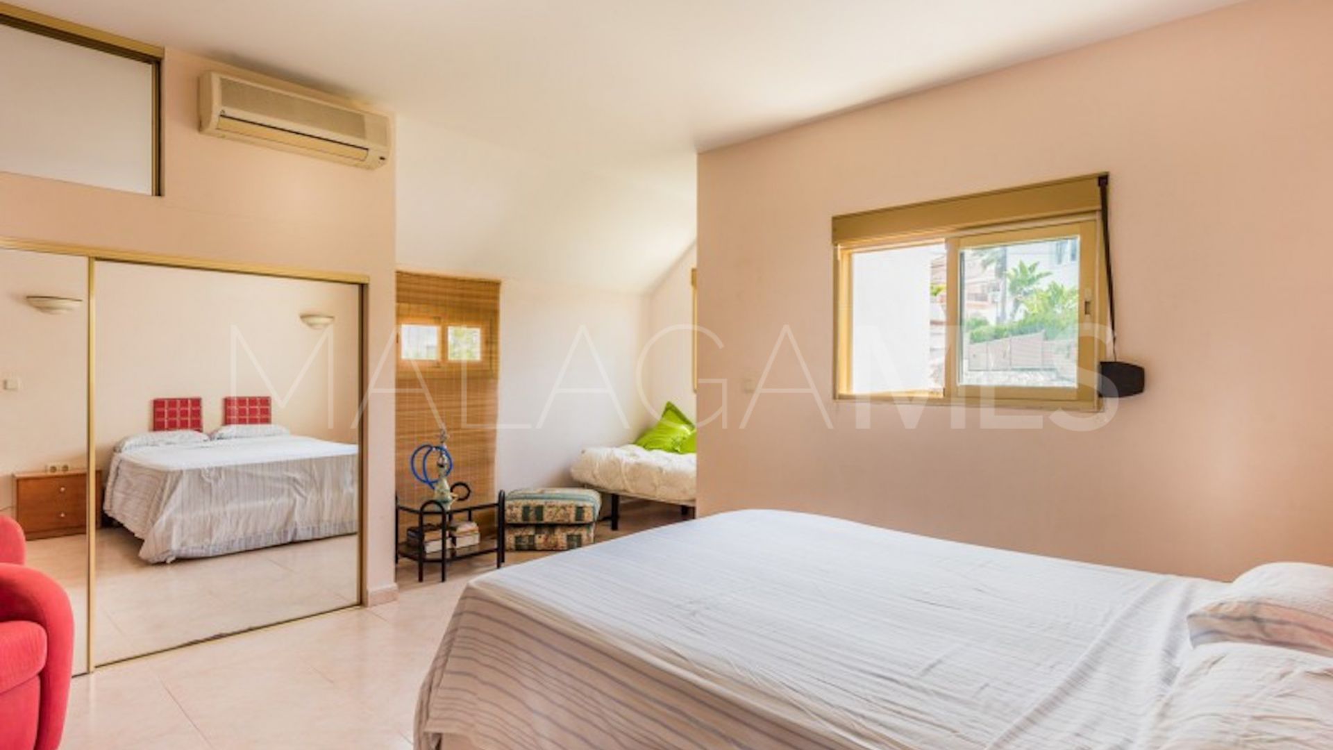 Se vende villa de 9 bedrooms in El Rosario