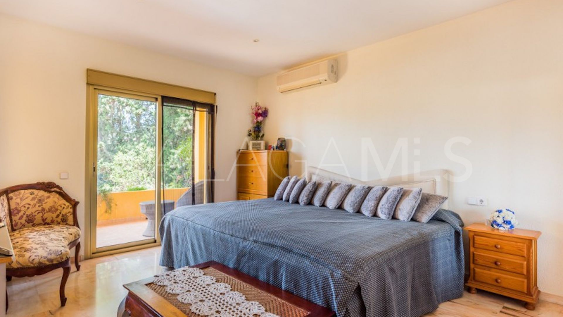 Se vende villa de 9 bedrooms in El Rosario