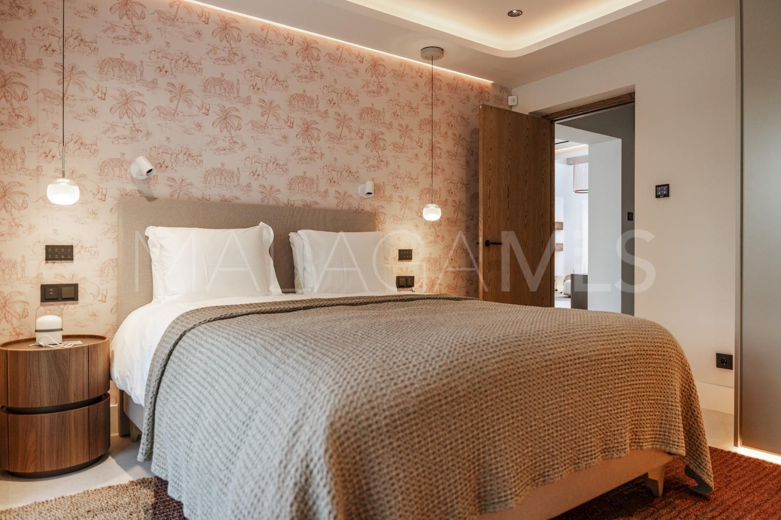 Villa for sale in Marbella - Puerto Banus