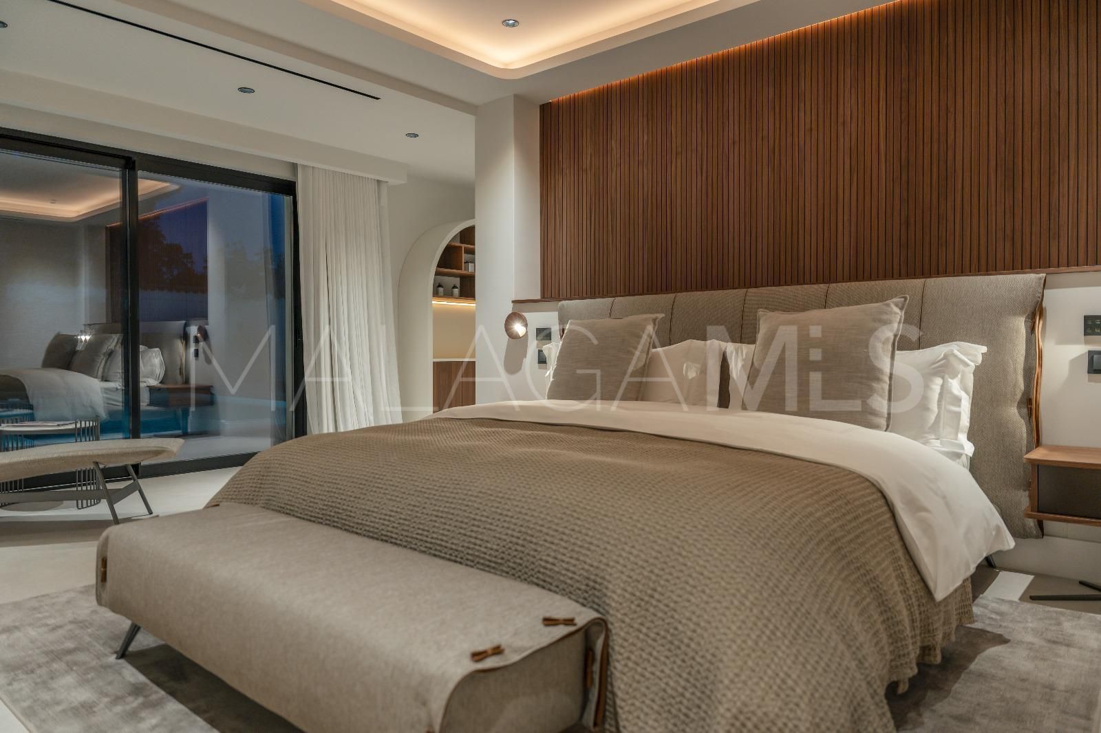 Villa for sale in Marbella - Puerto Banus