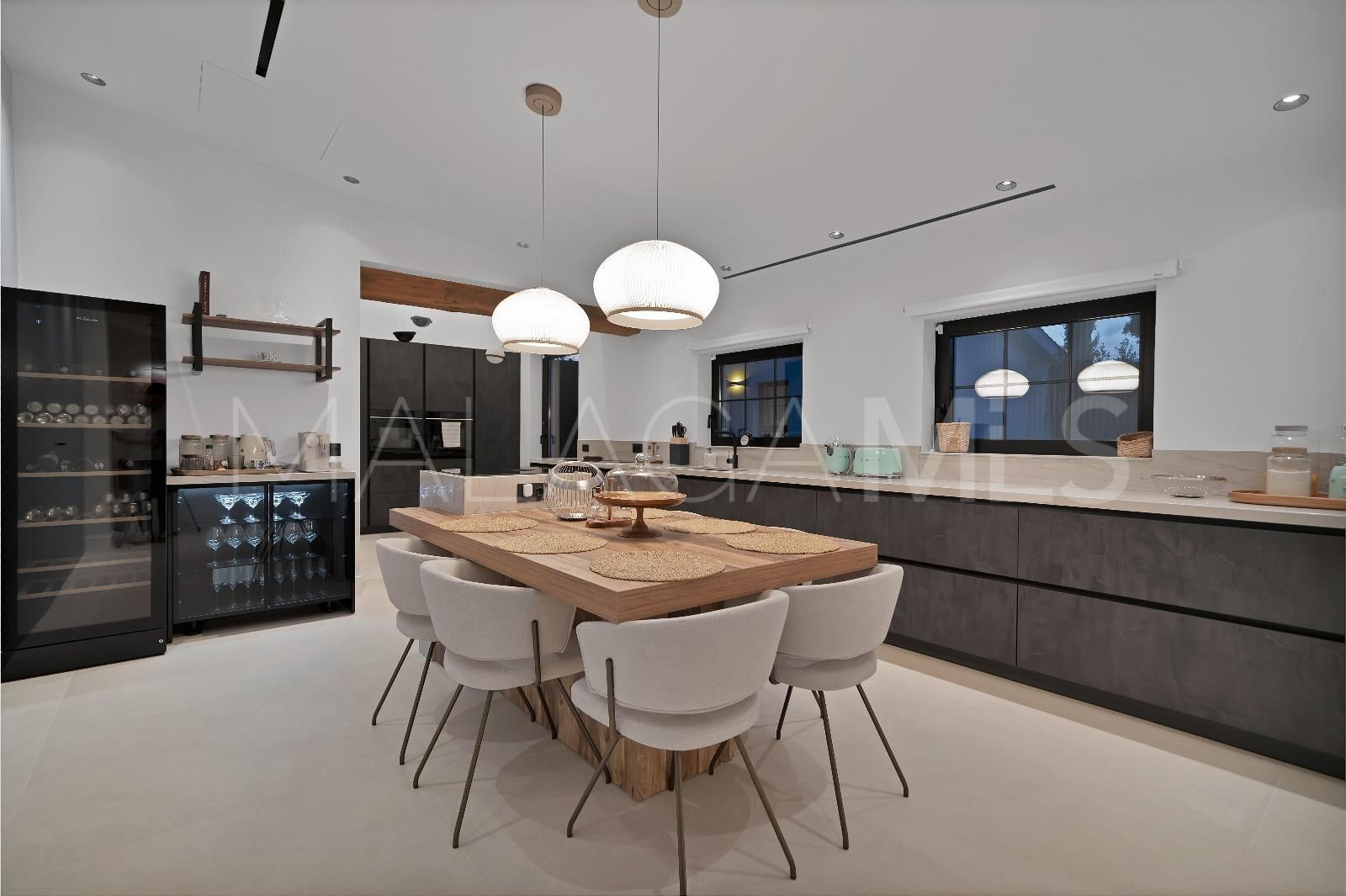 Villa for sale in Marbella - Puerto Banus