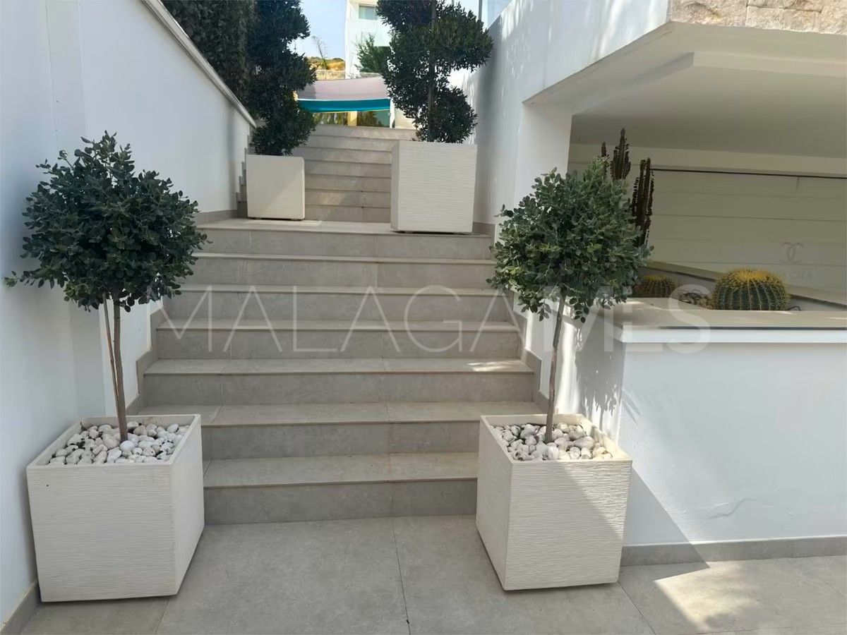 Buy villa de 4 bedrooms in Cala de Mijas
