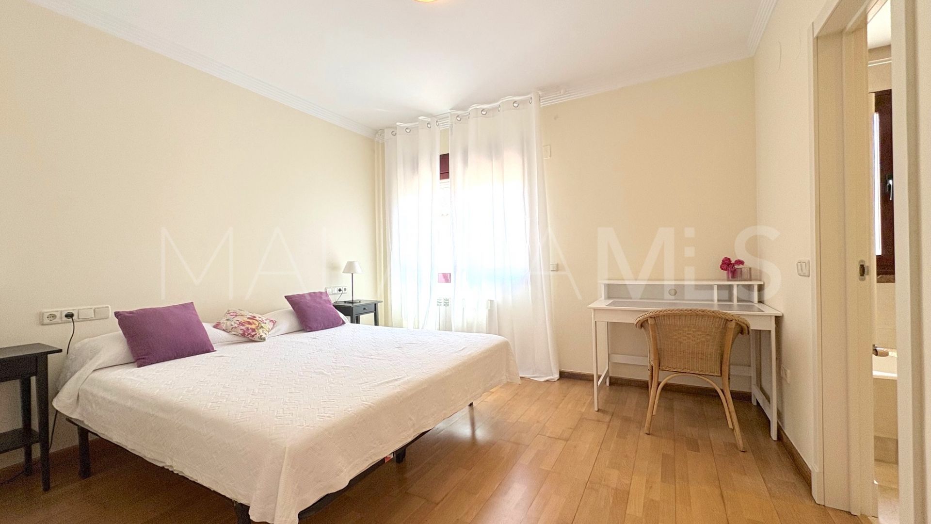 For sale town house in La Dama de Noche with 3 bedrooms