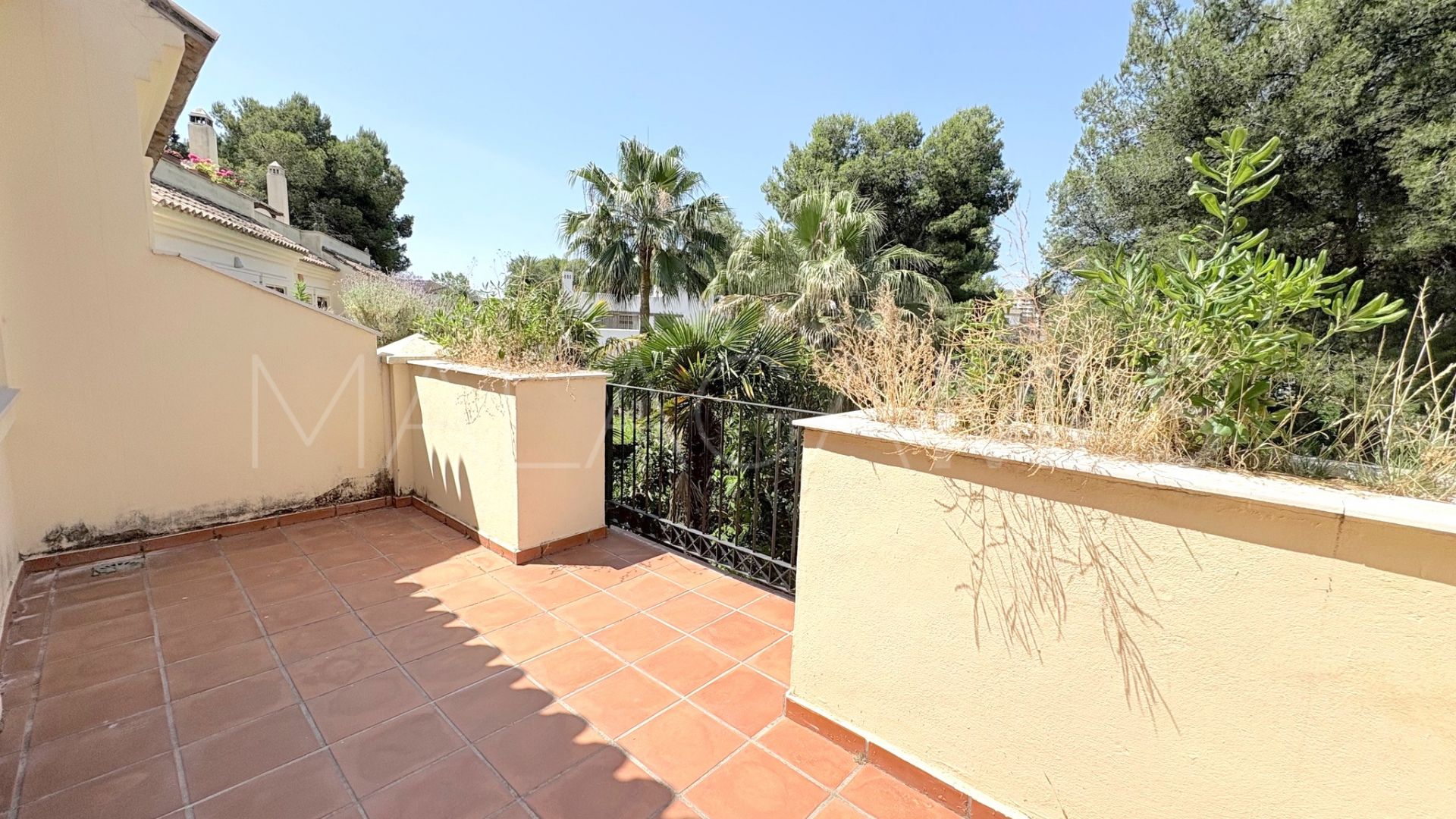 For sale town house in La Dama de Noche with 3 bedrooms