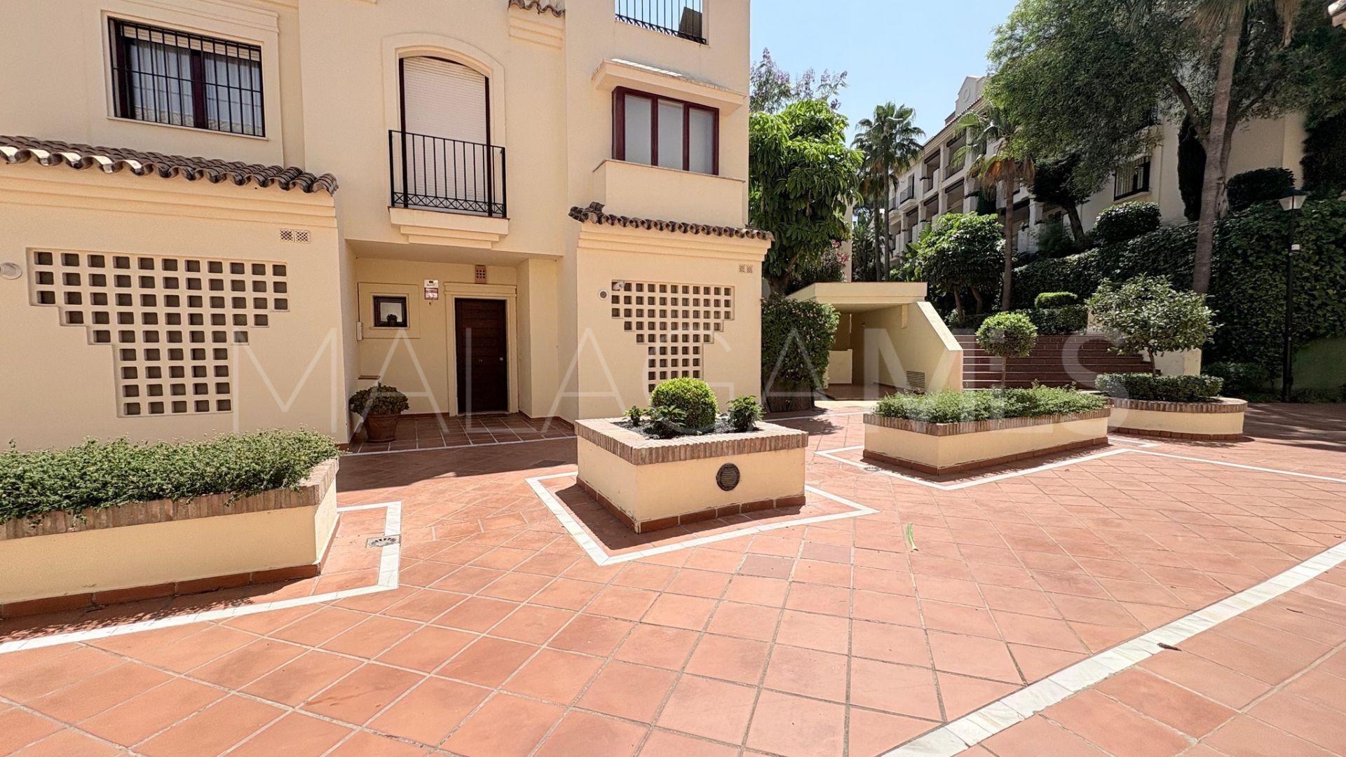 For sale town house in La Dama de Noche with 3 bedrooms