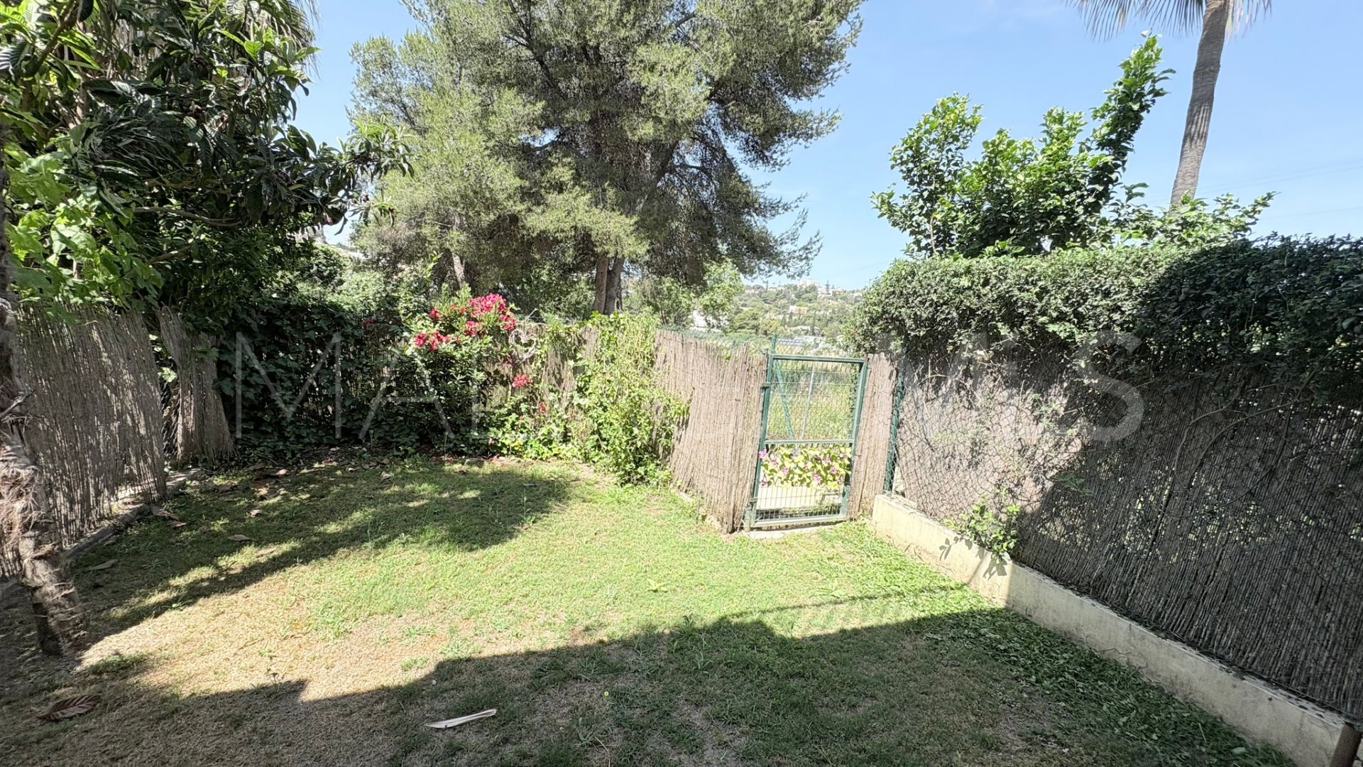 For sale town house in La Dama de Noche with 3 bedrooms