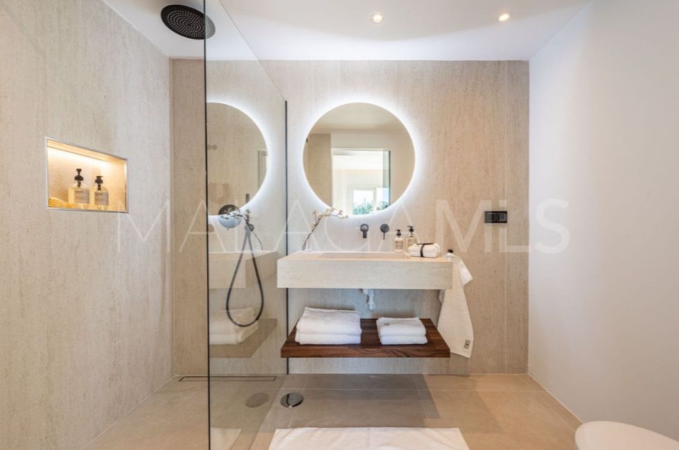 Apartamento a la venta in La Quinta with 3 bedrooms