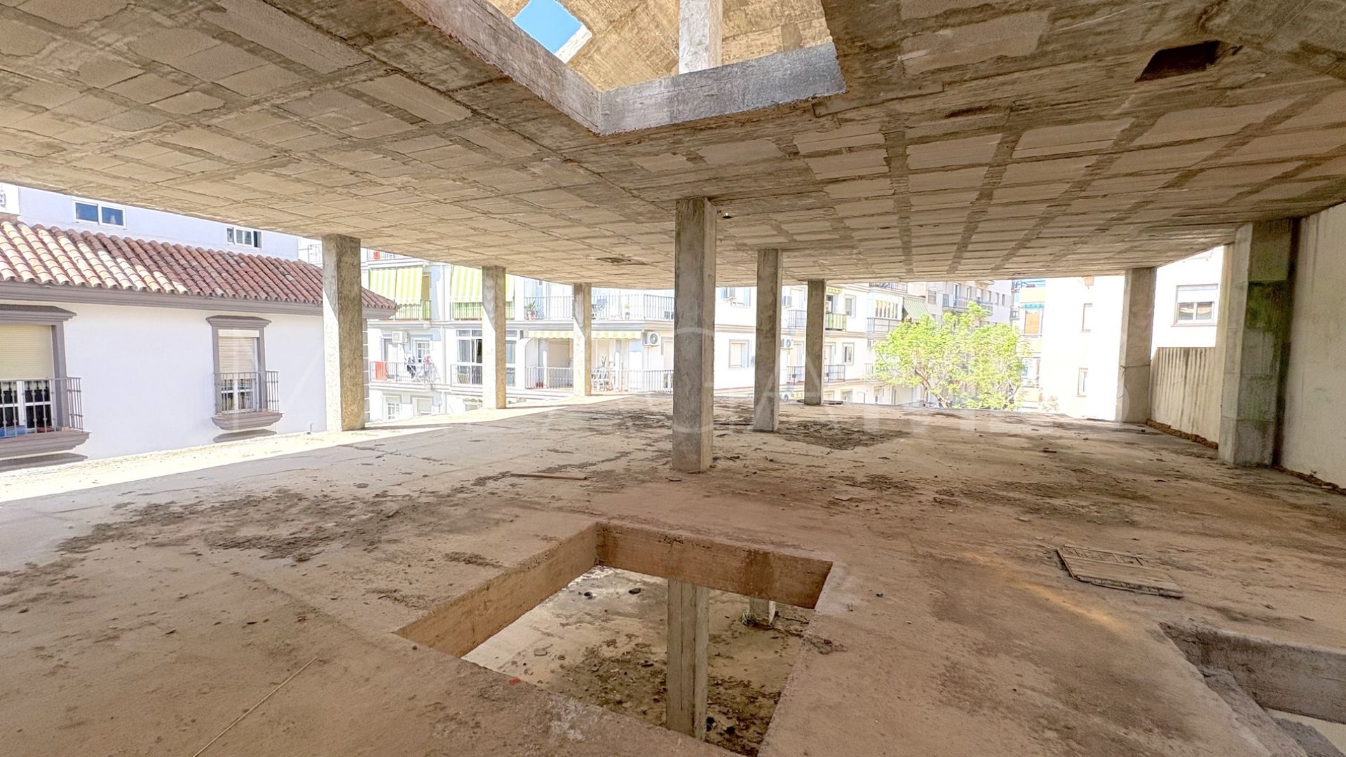 Building for sale in Fuengirola Centro