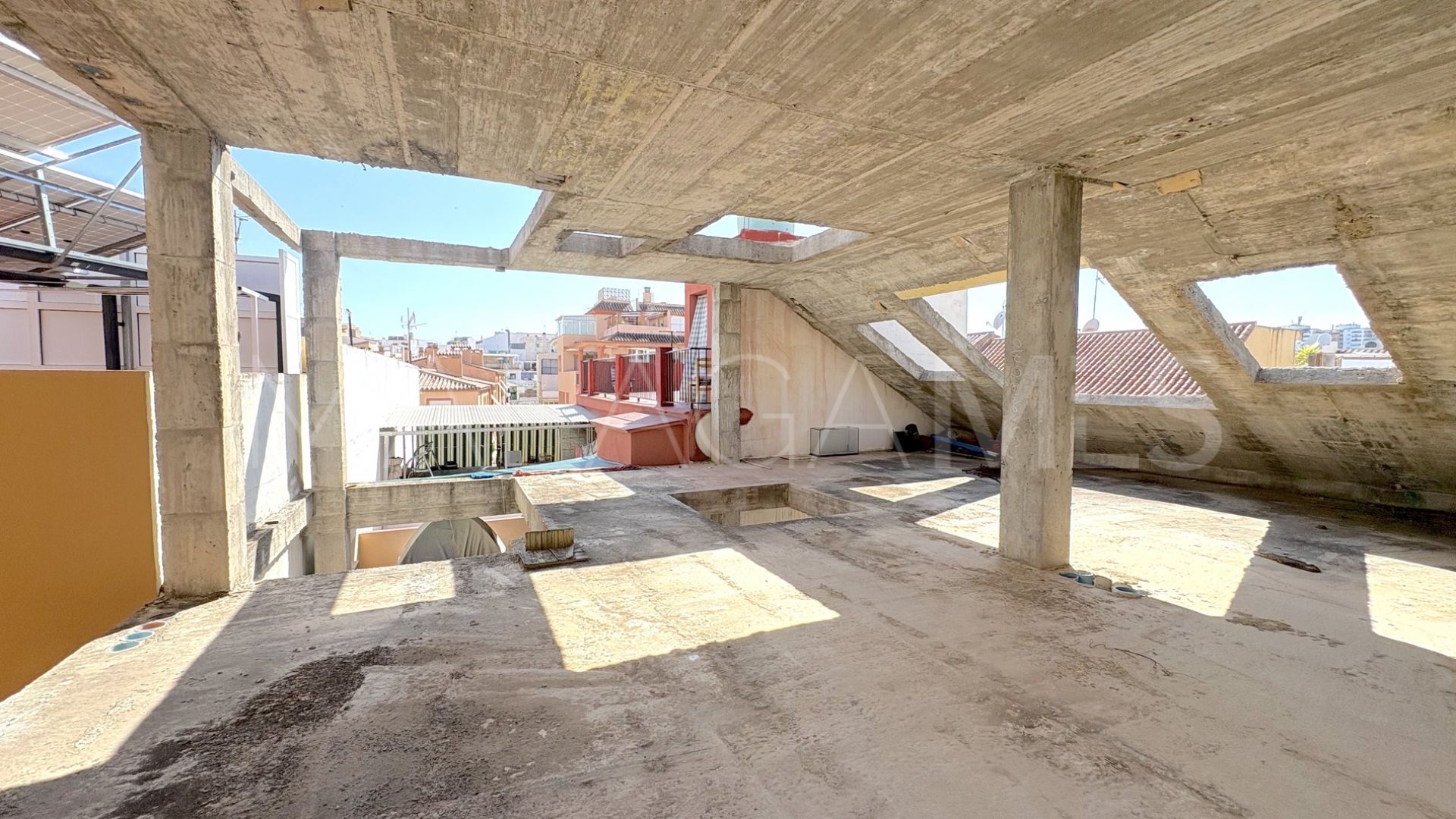 Building for sale in Fuengirola Centro