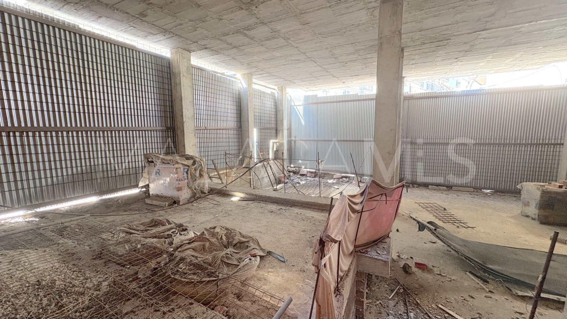 Building for sale in Fuengirola Centro