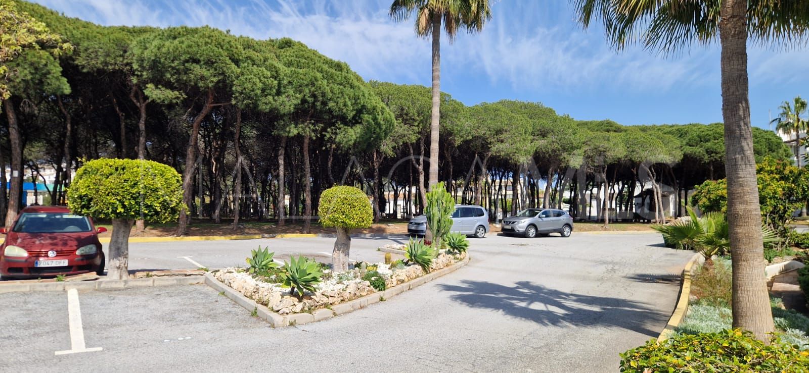 Markplanslägenhet for sale in Calahonda Playa