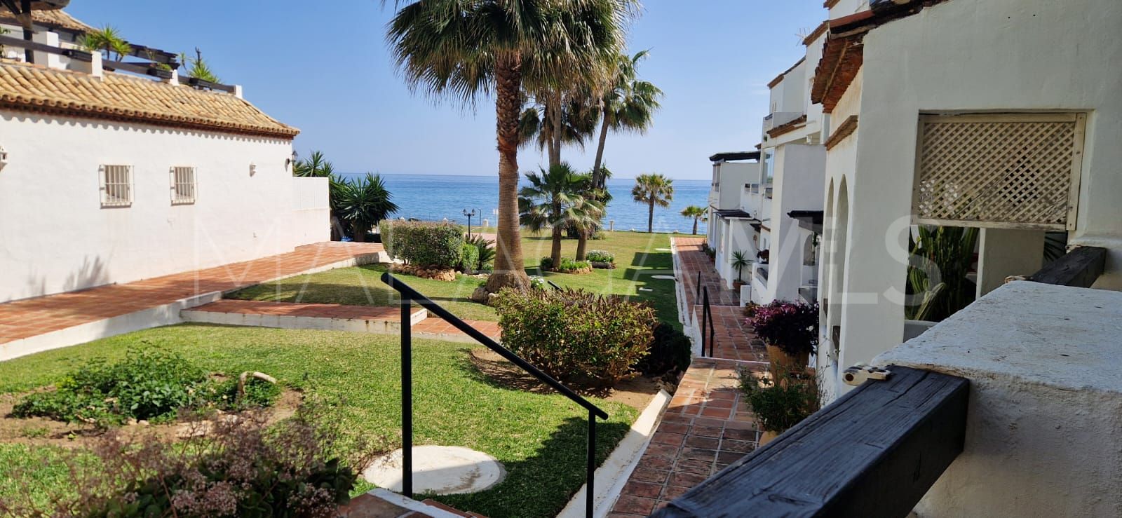 Markplanslägenhet for sale in Calahonda Playa