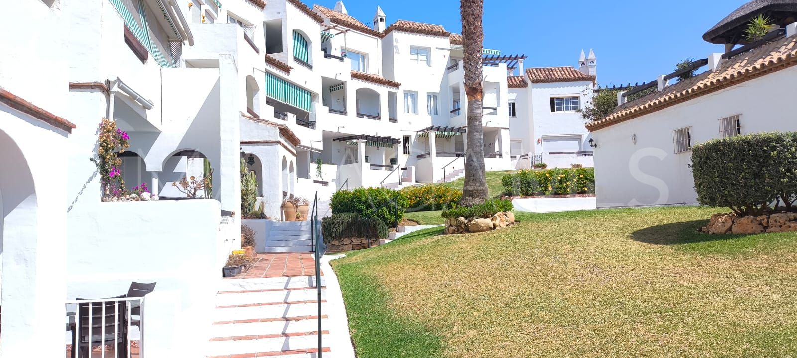 Calahonda Playa ground floor apartment for sale