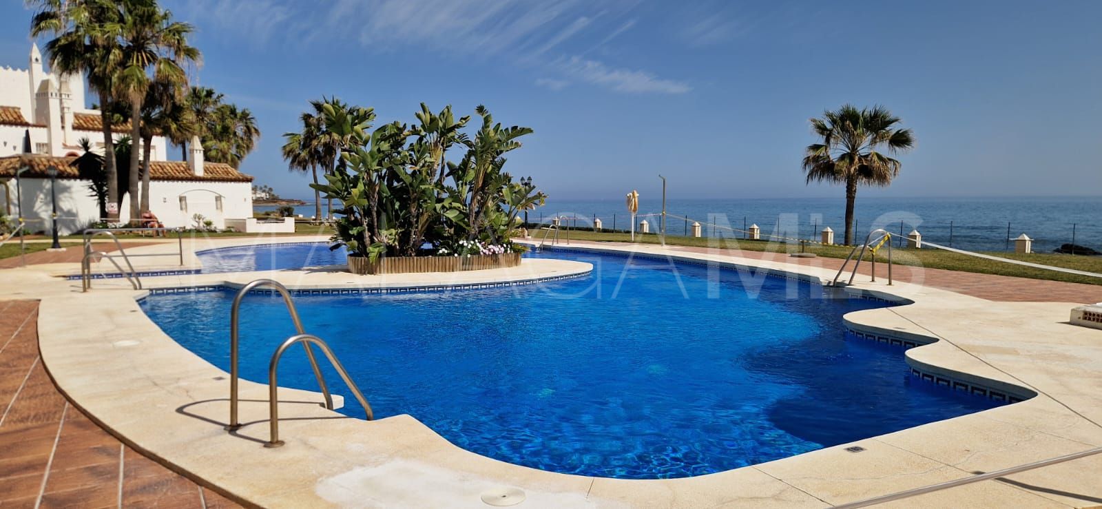 Markplanslägenhet for sale in Calahonda Playa