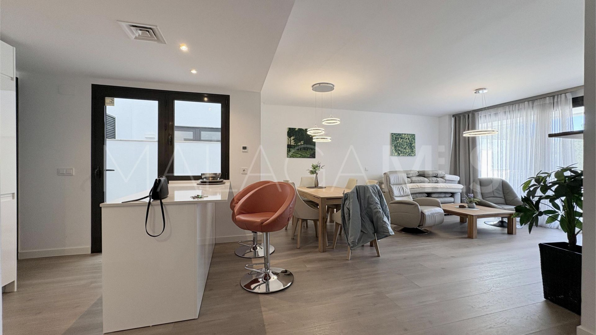 Ground floor apartment with 3 bedrooms for sale in Cala de Mijas