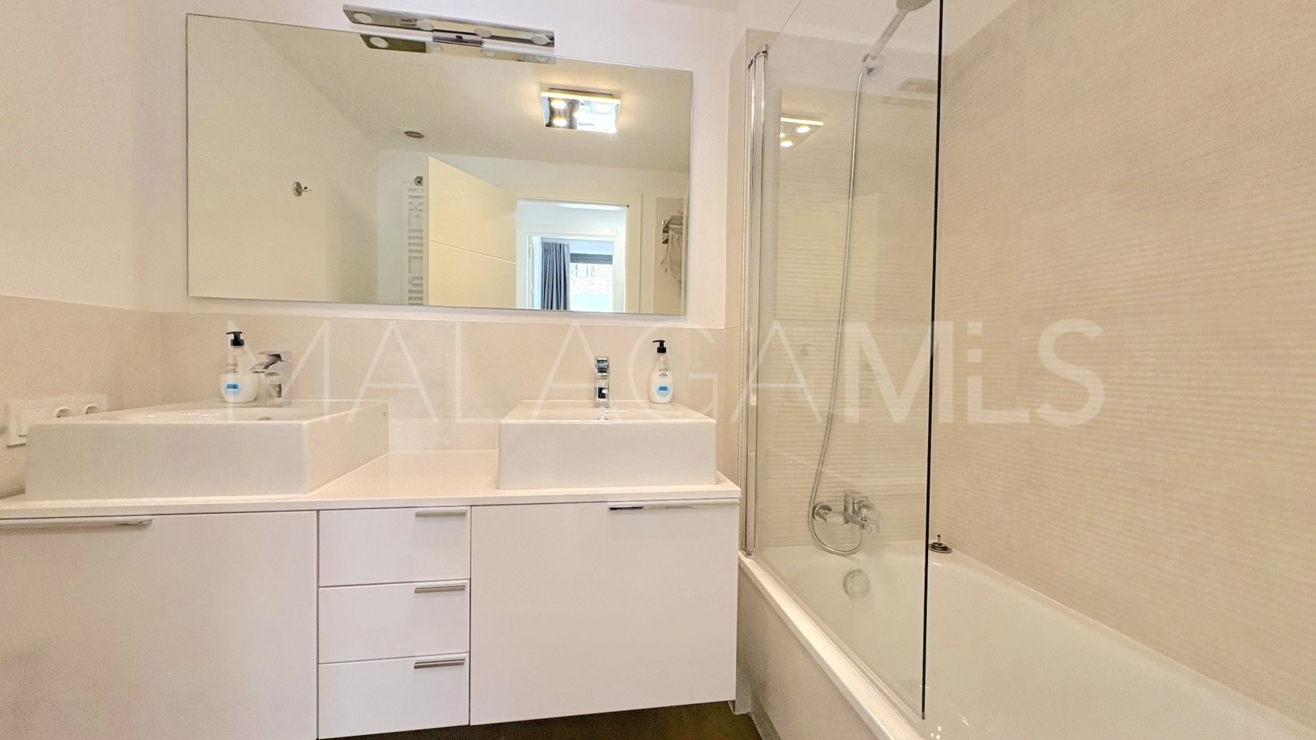 Ground floor apartment with 3 bedrooms for sale in Cala de Mijas