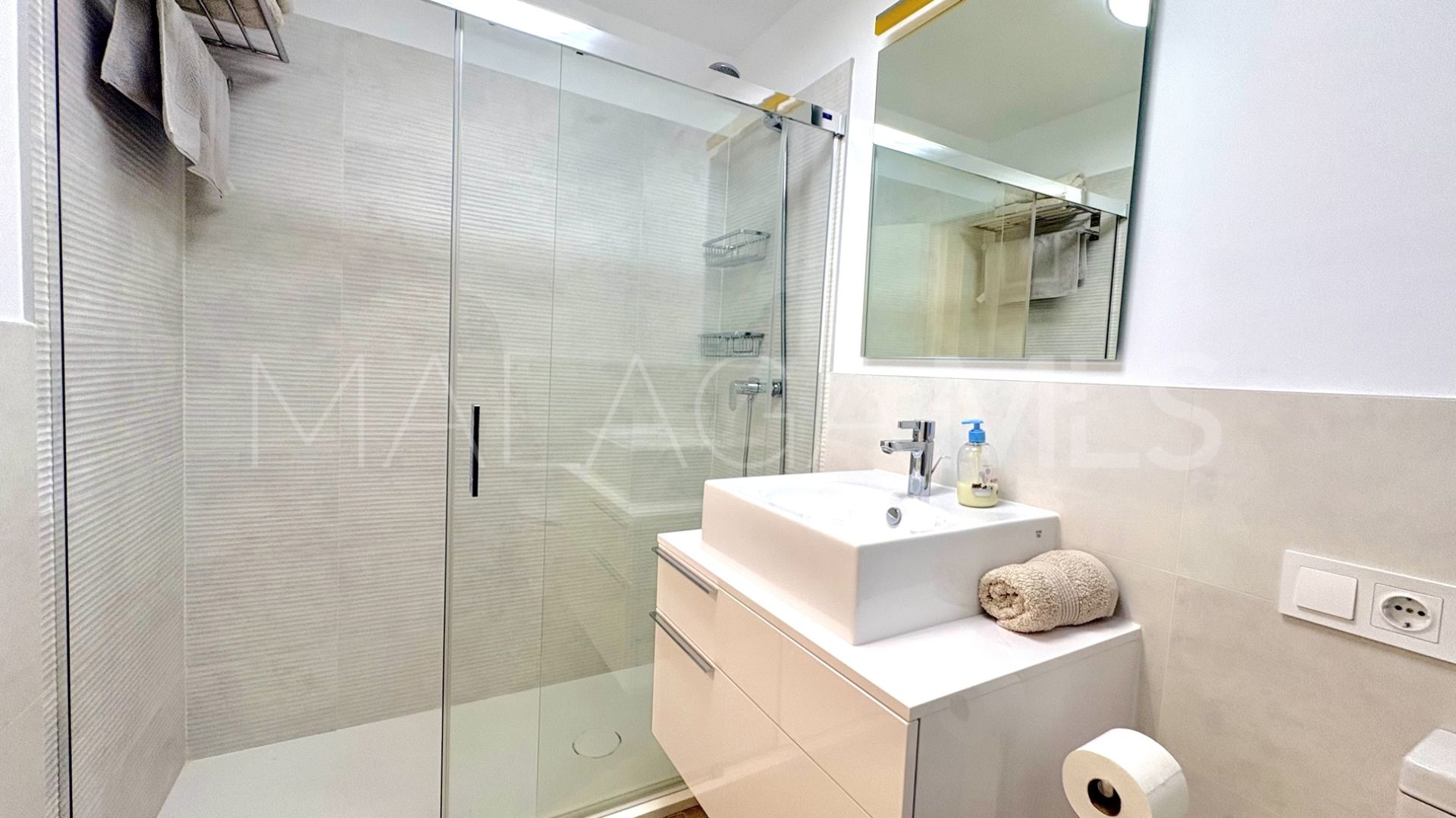 Ground floor apartment with 3 bedrooms for sale in Cala de Mijas