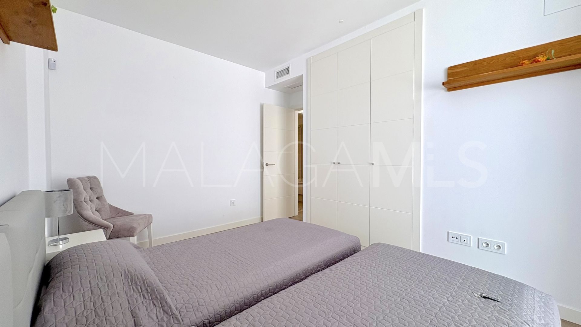 Ground floor apartment with 3 bedrooms for sale in Cala de Mijas