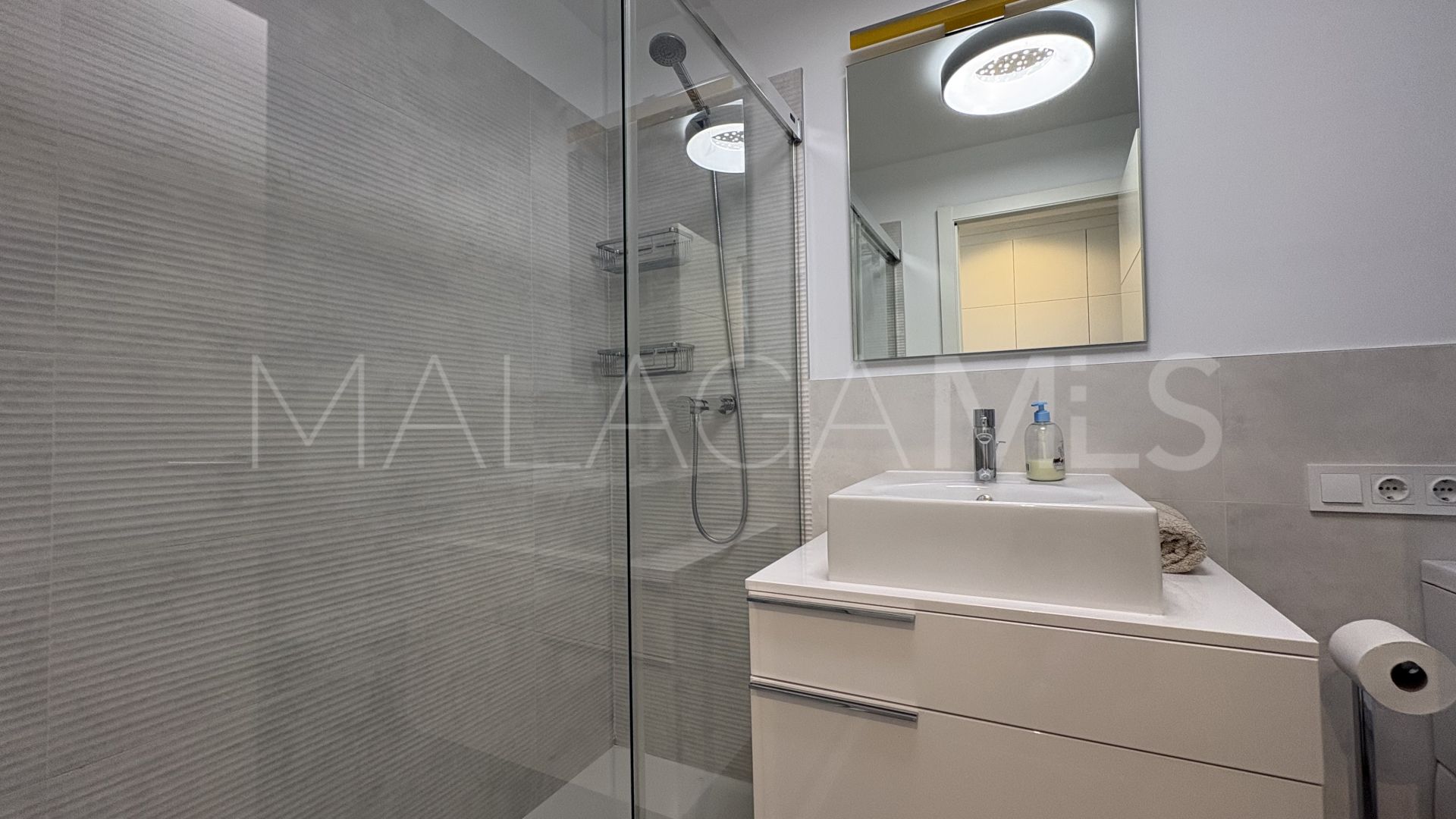 Ground floor apartment with 3 bedrooms for sale in Cala de Mijas