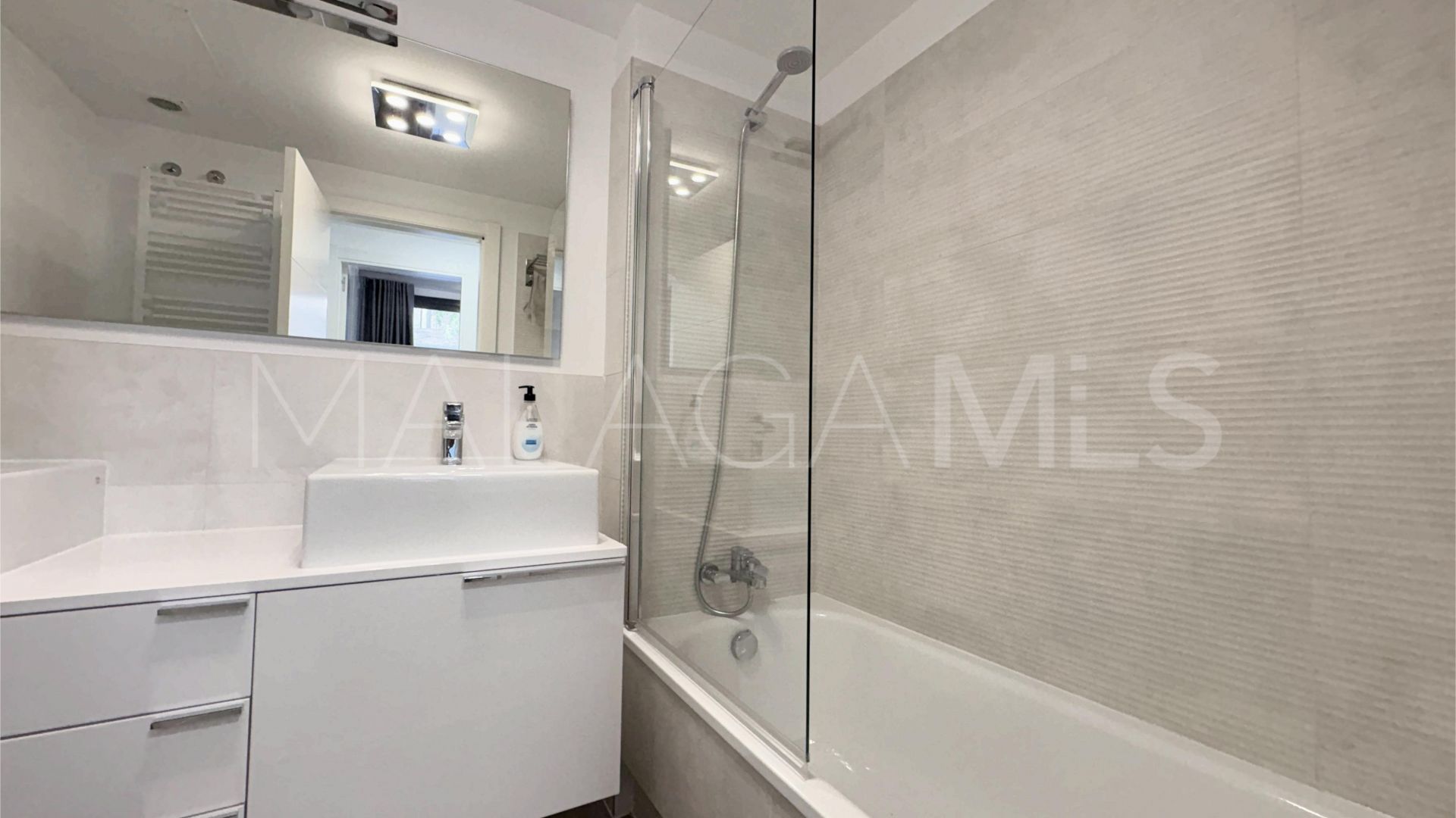 Ground floor apartment with 3 bedrooms for sale in Cala de Mijas