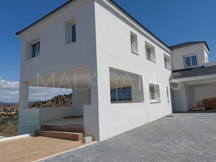 Villa for sale in Mijas Golf