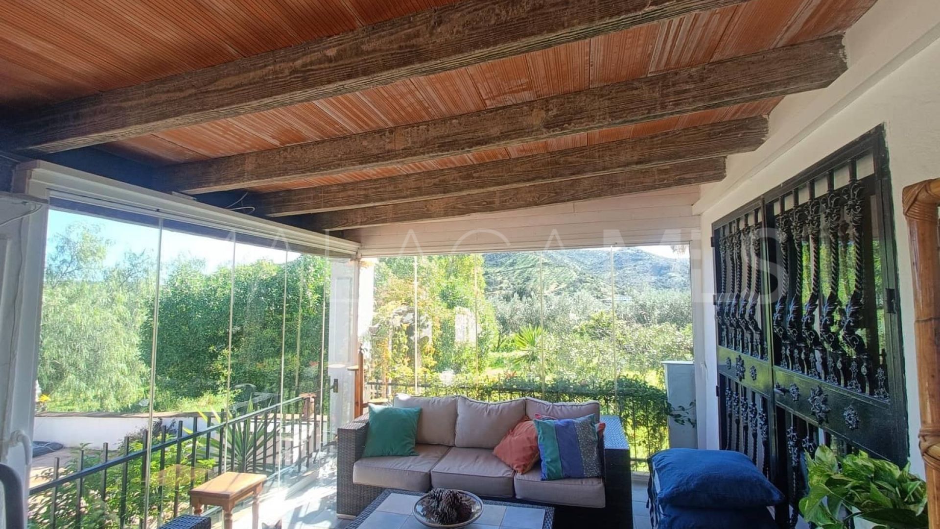 Haus for sale in Guaro