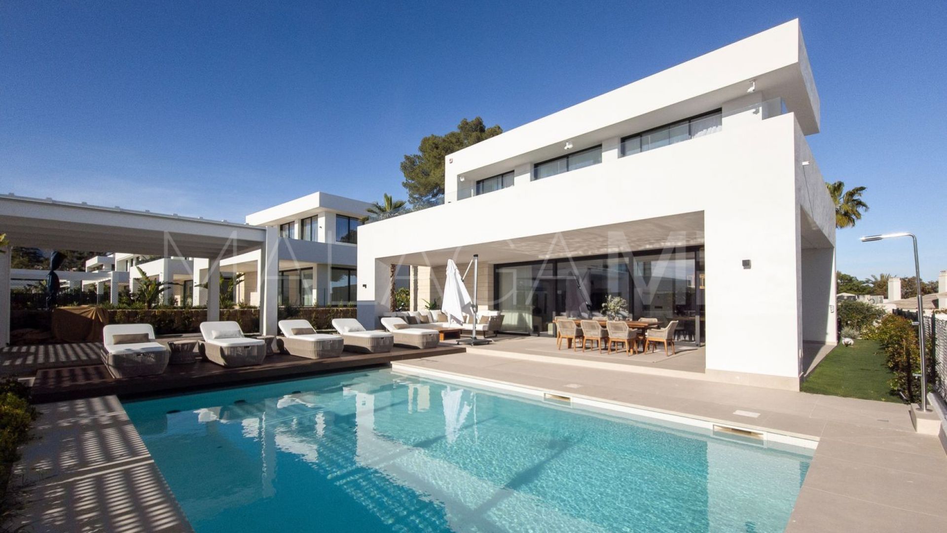 Villa for sale in Rio Real